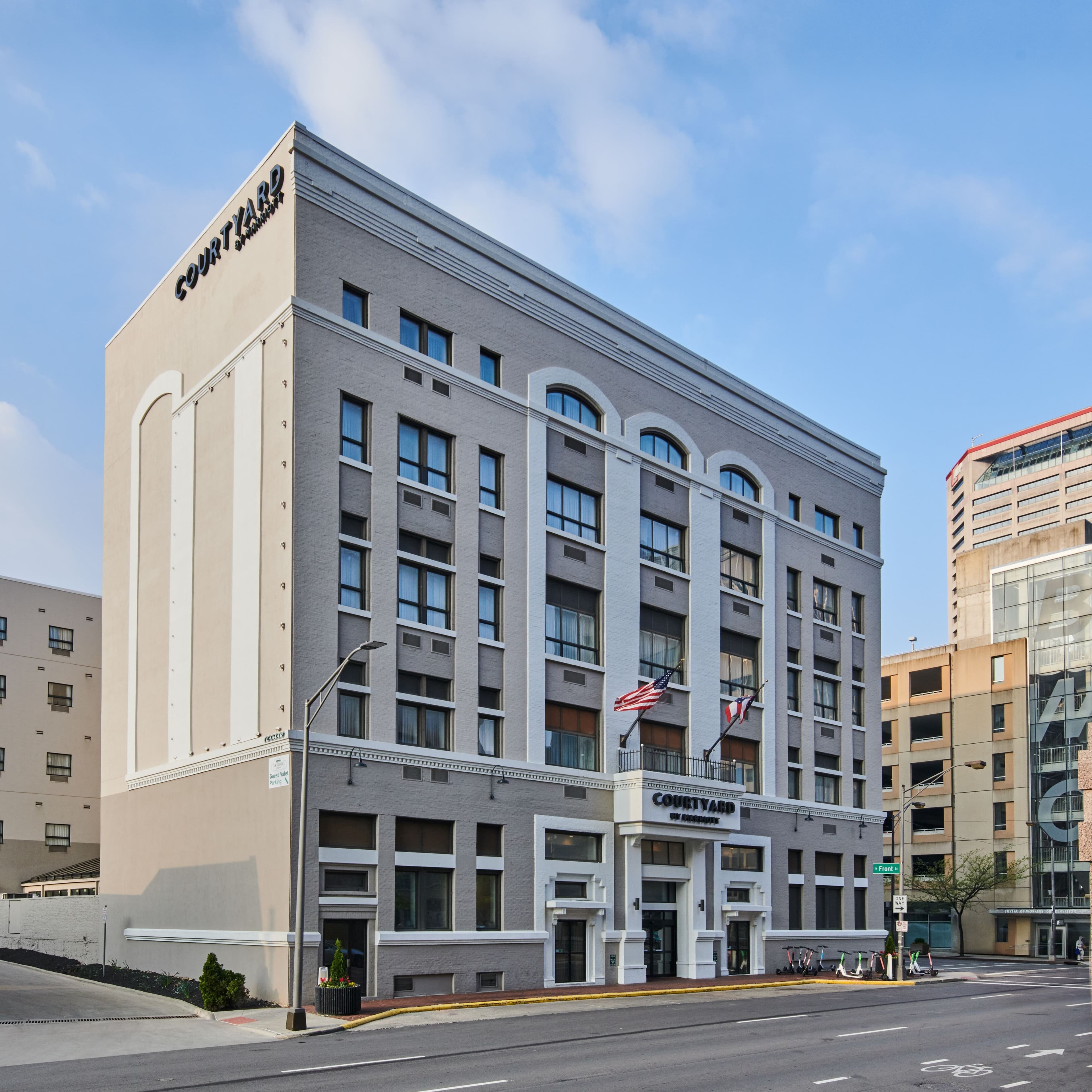 Courtyard Columbus Downtown