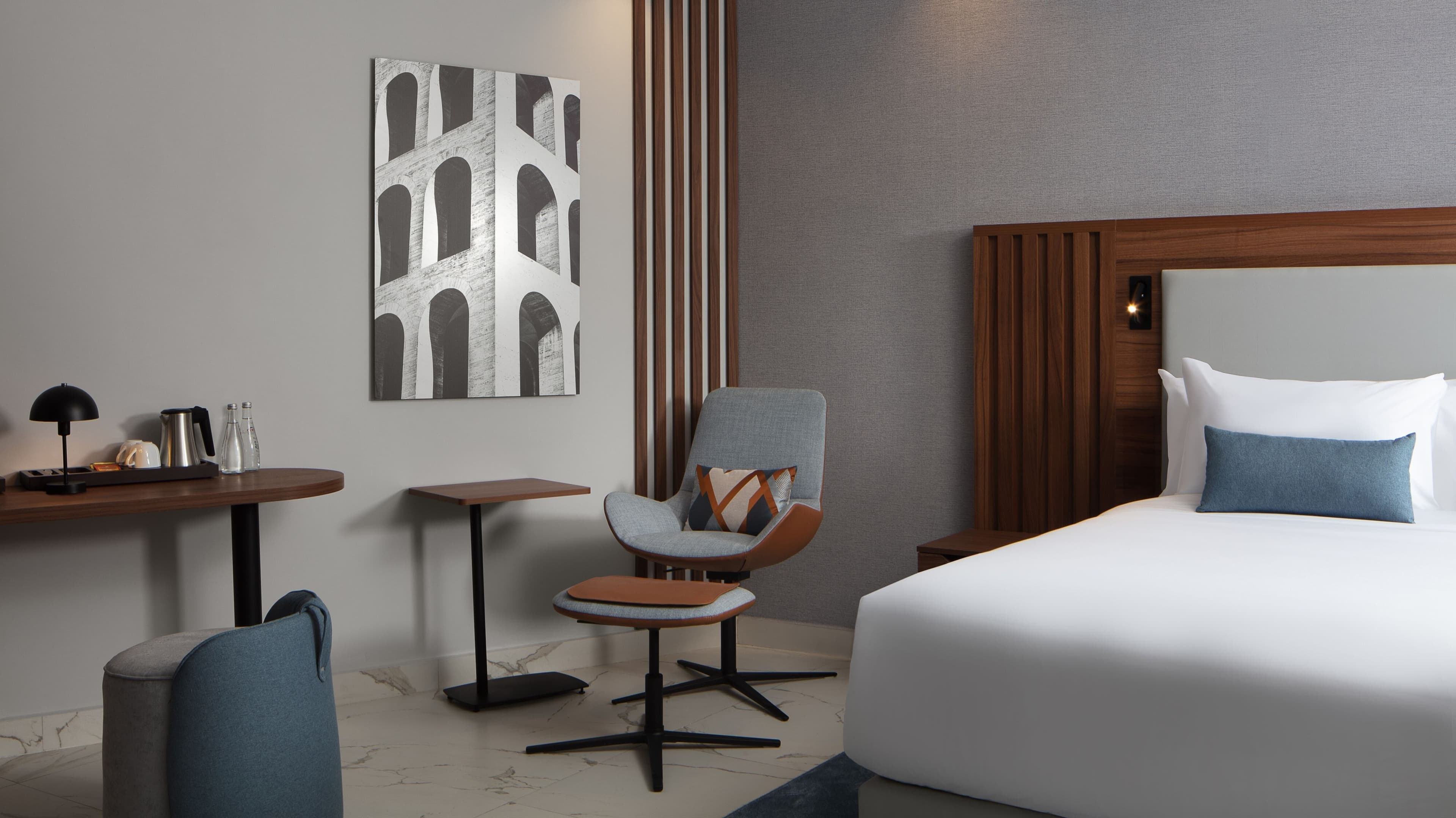 Standard King - Image 1