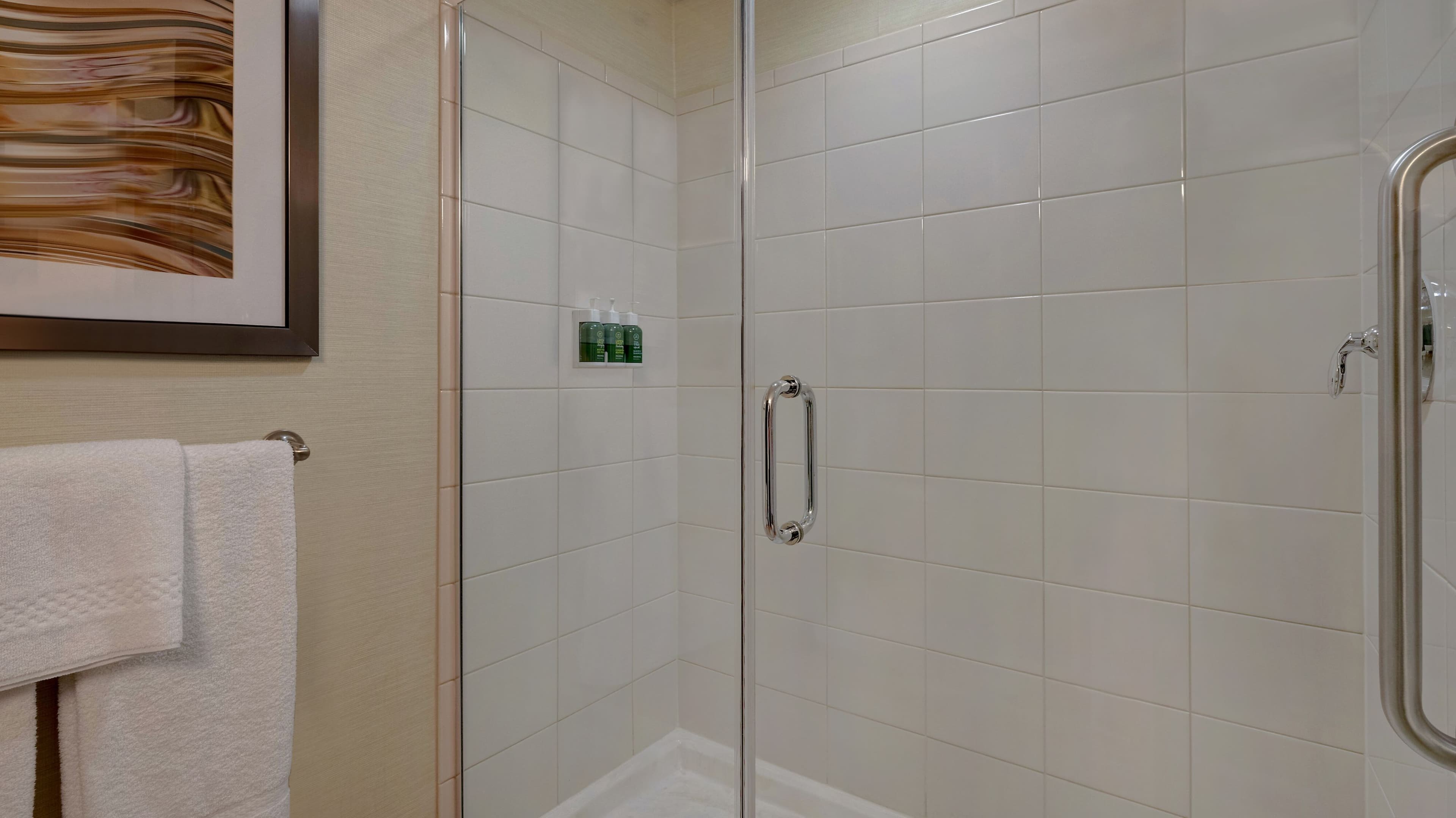 King Guest Room - Image 8