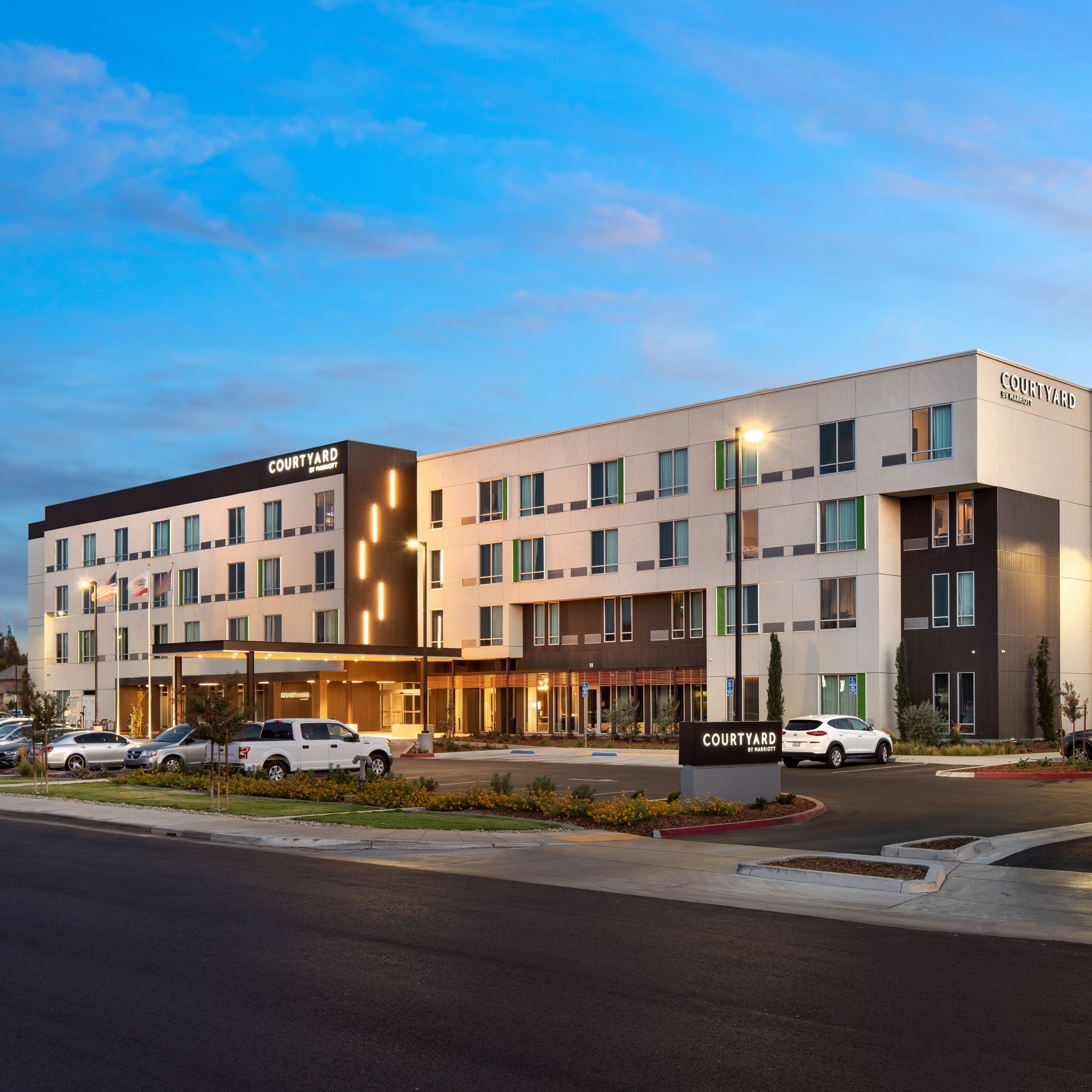 Courtyard Fresno Clovis