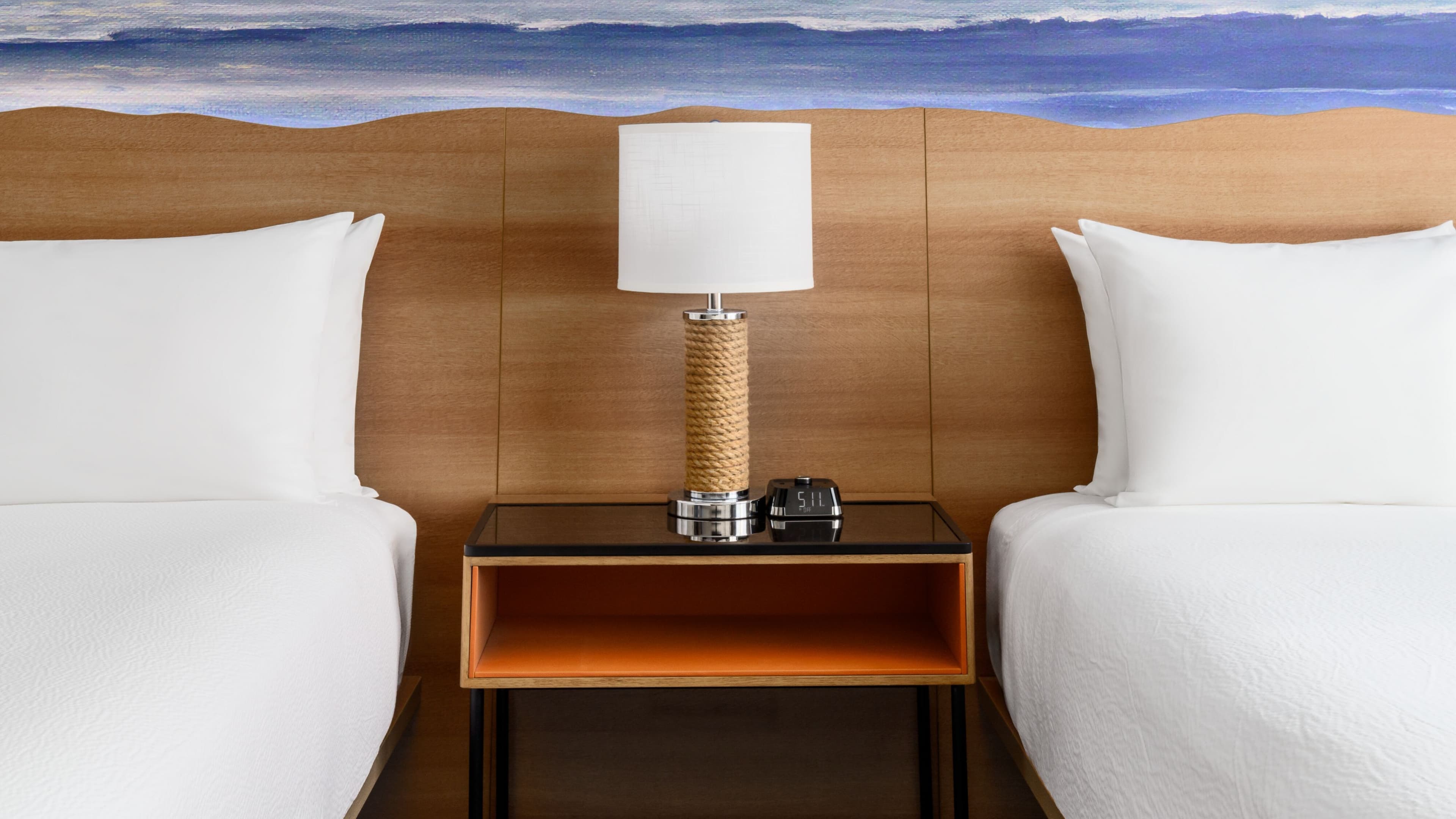 Harbor View Two Queen - Image 2