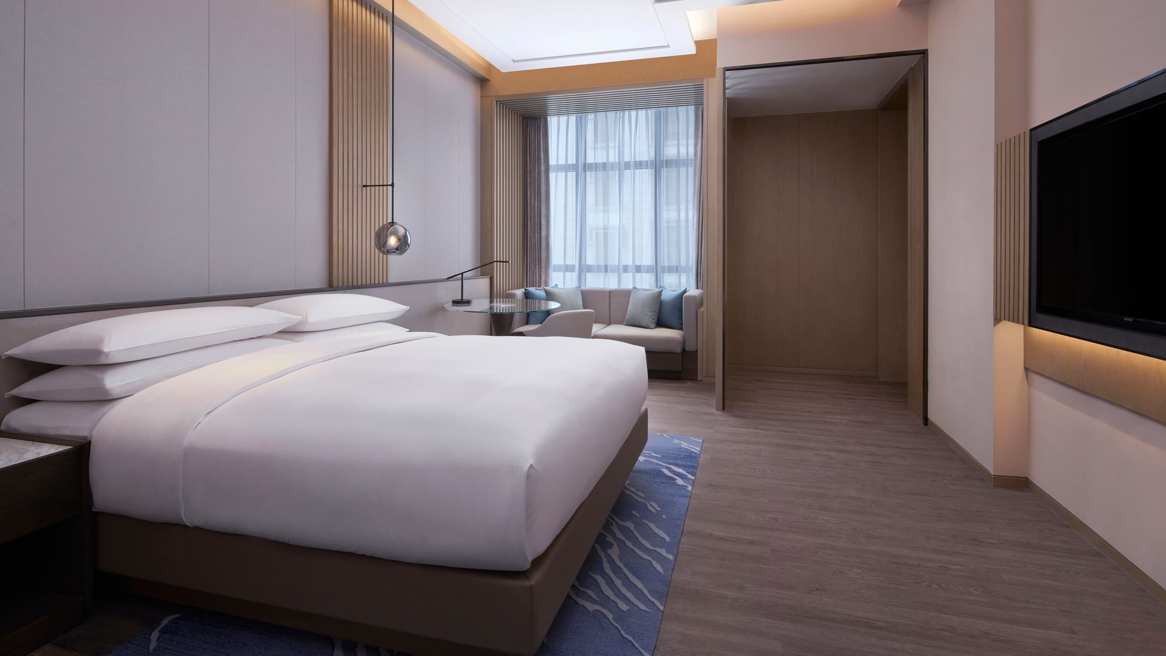 Superior King - Image 1