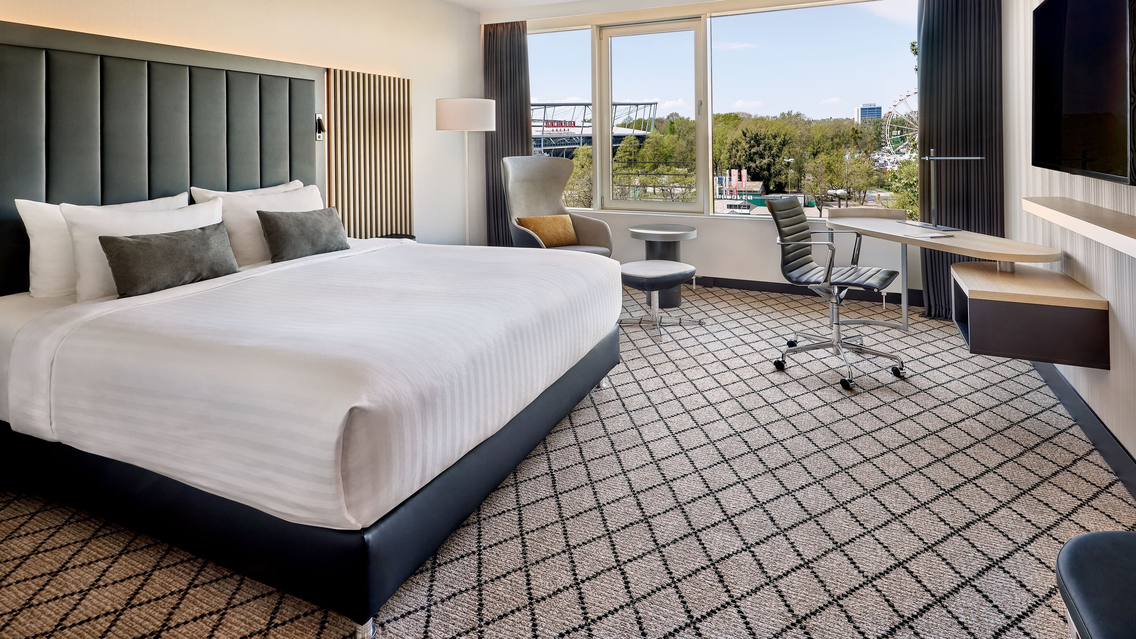 Stadium side room - Image 4