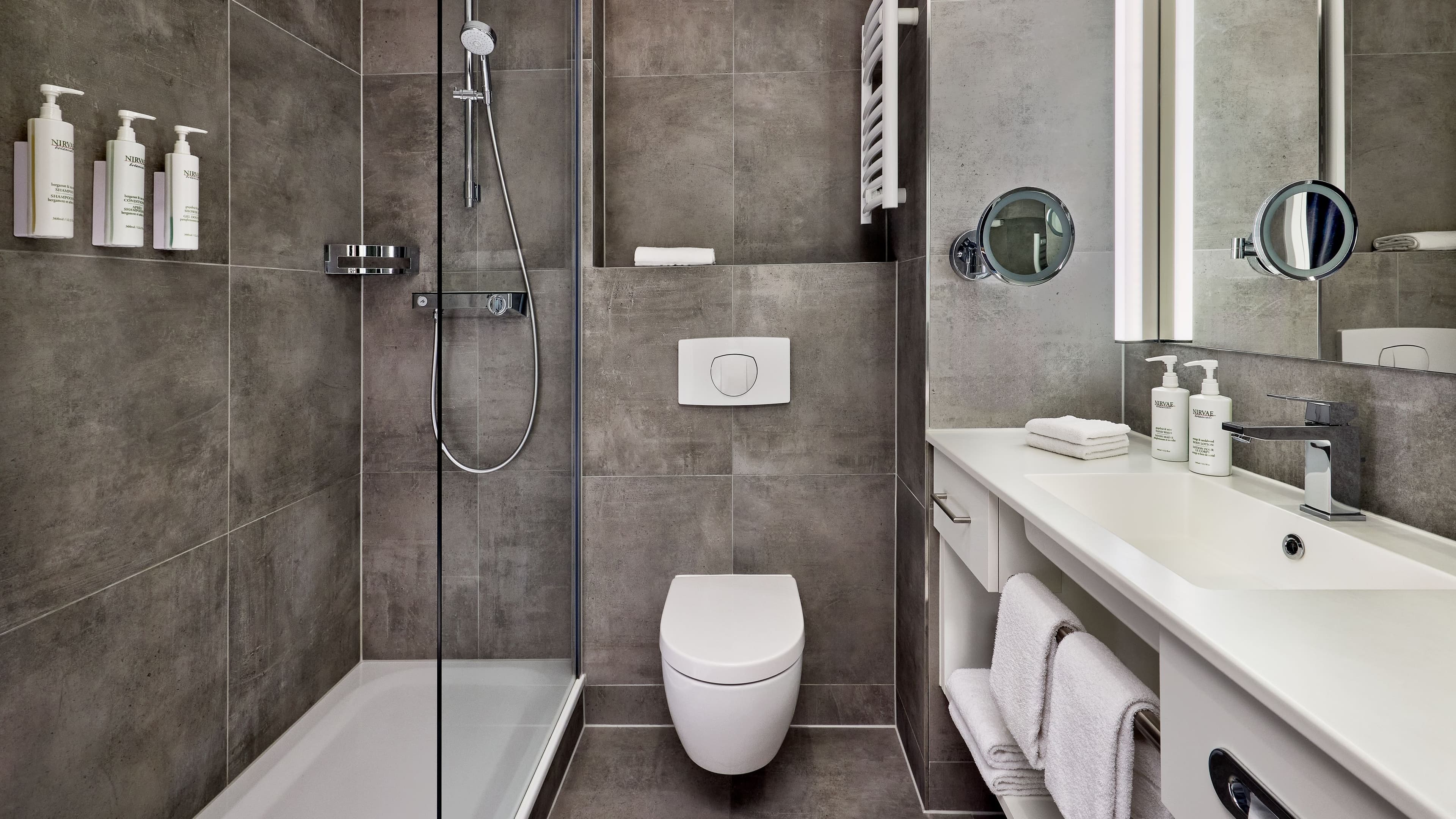 Stadium side room - Image 5