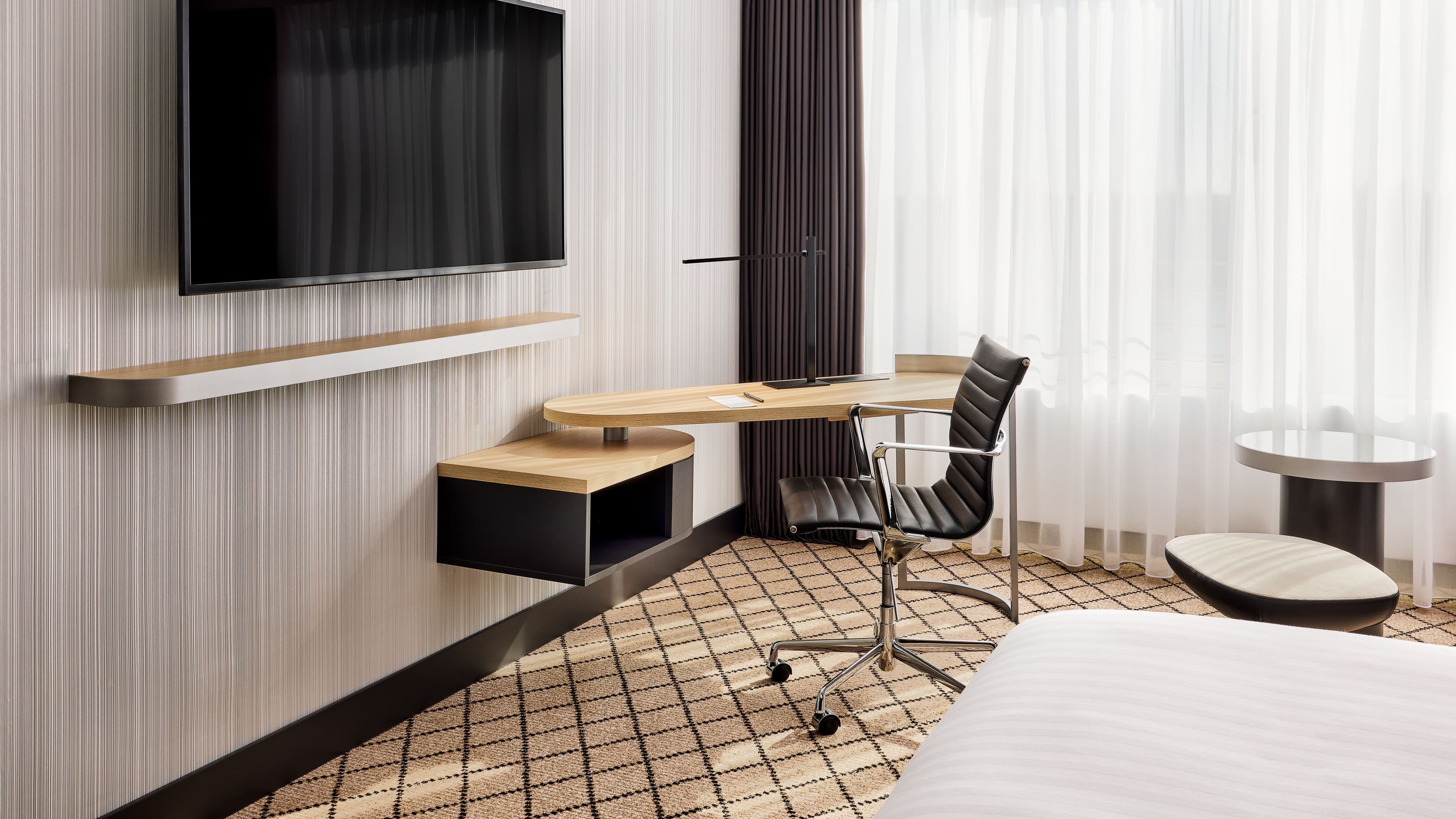 Stadium side room - Image 1