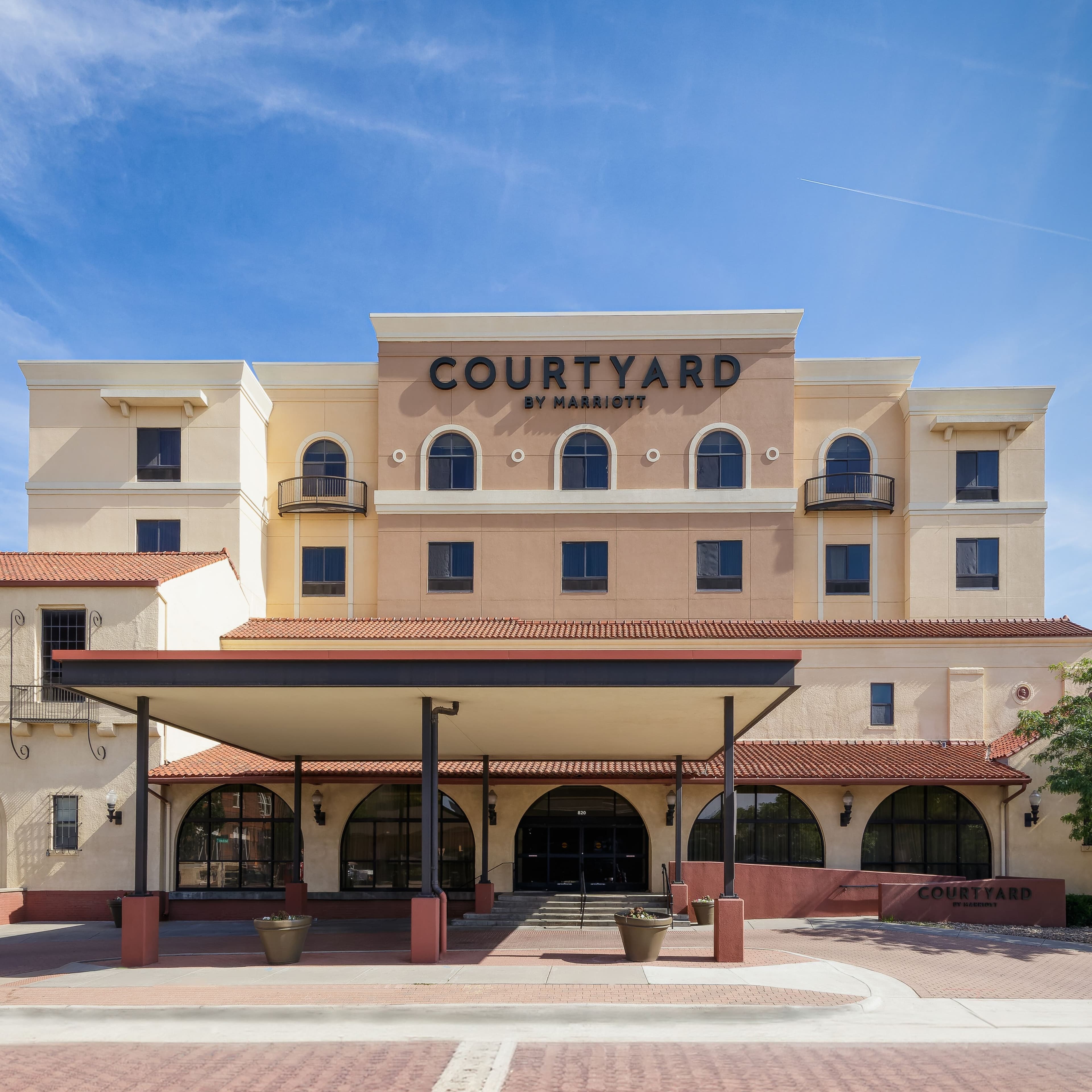 Courtyard Wichita at Old Town