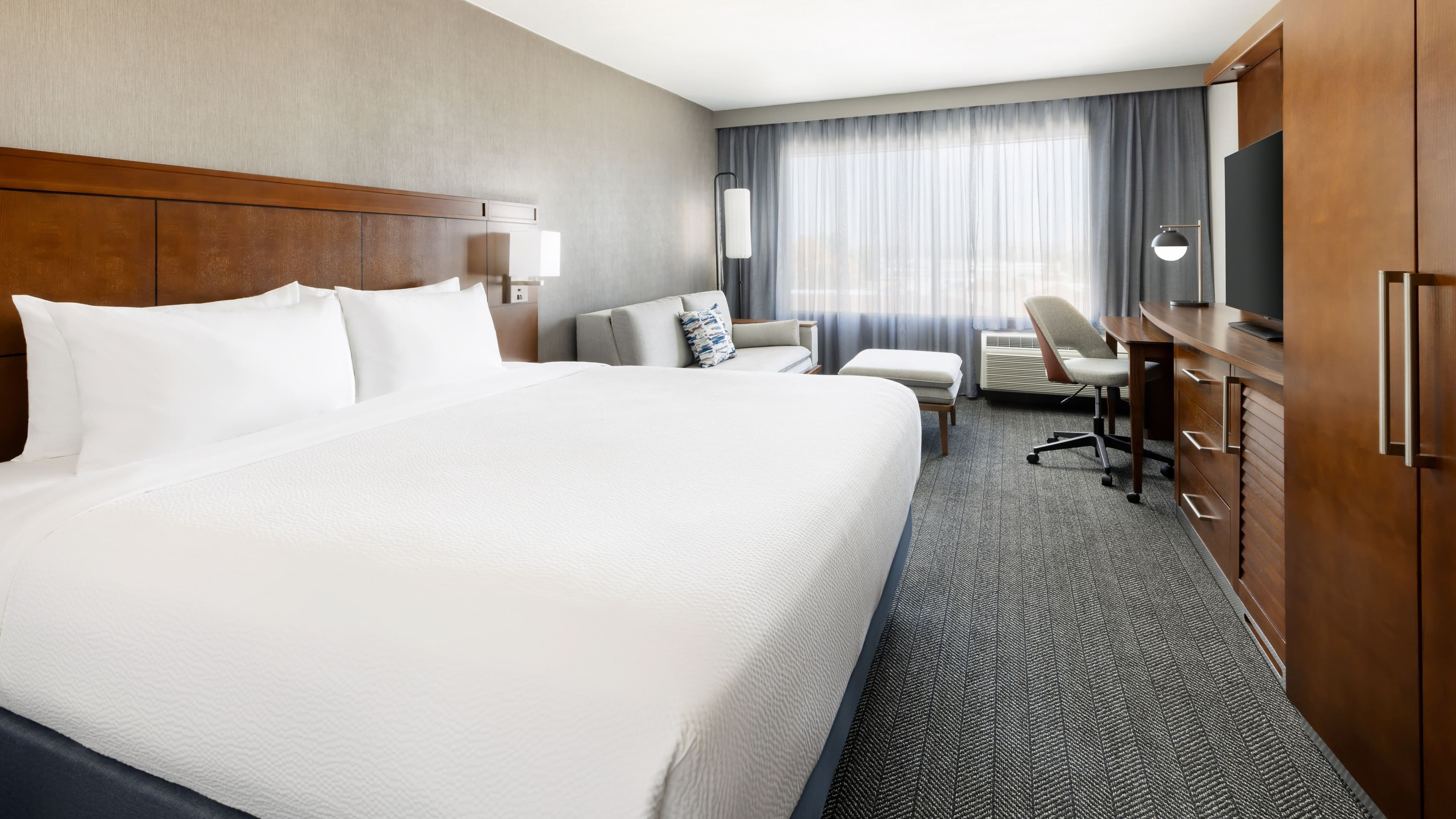 King with Sofa bed - Image 2