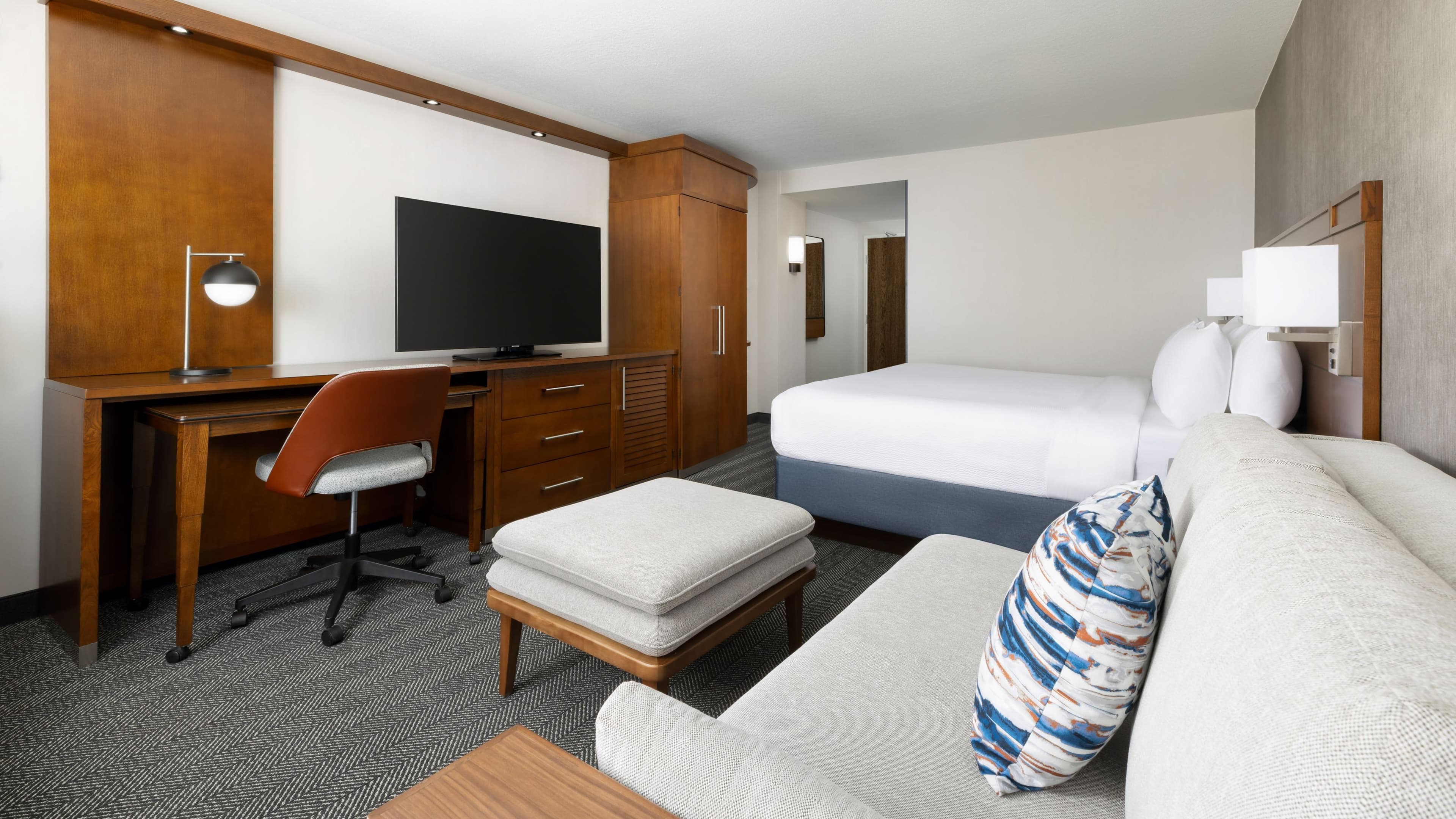 King with Sofa bed - Image 1