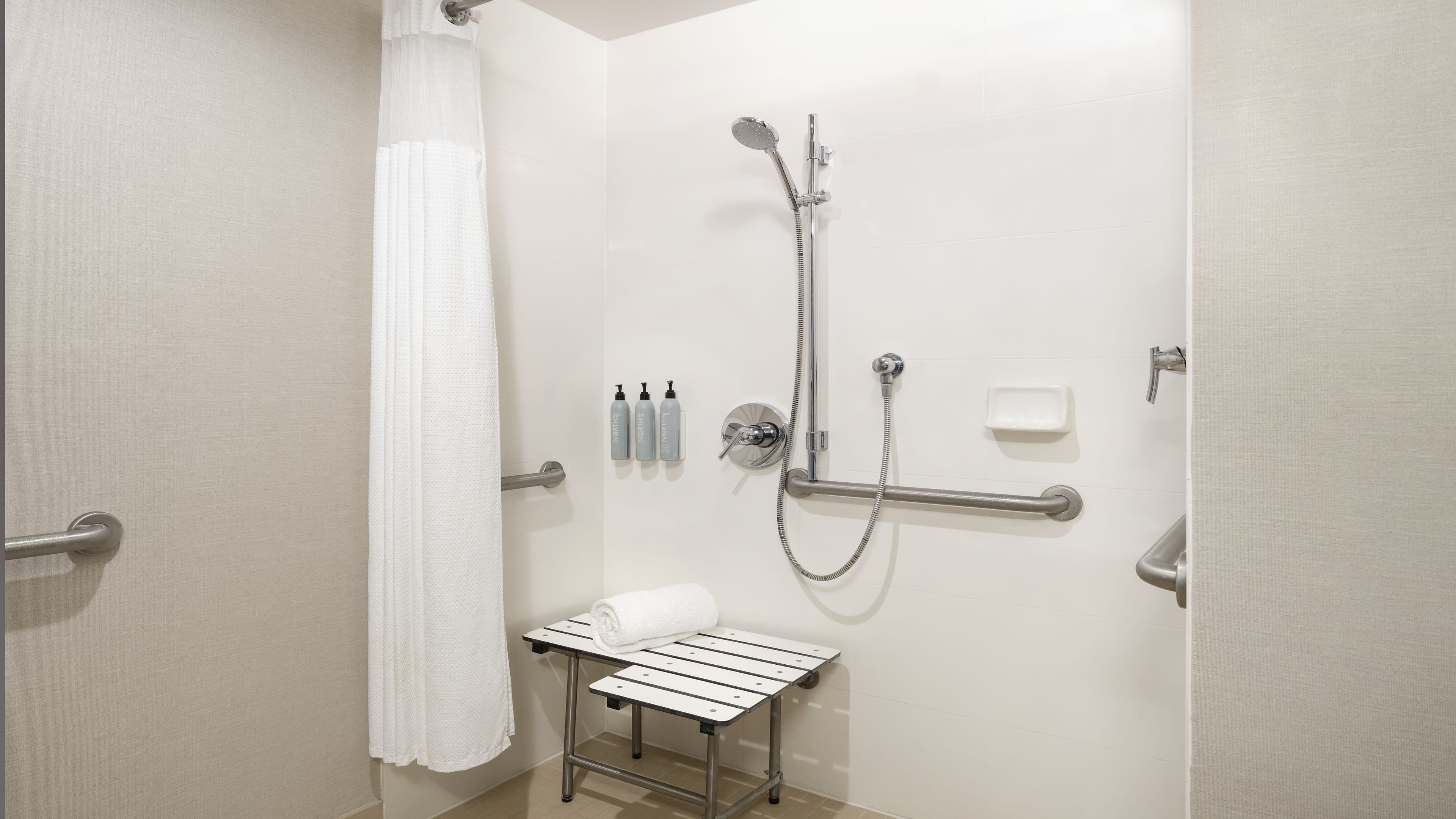 King Guest Room - Image 6