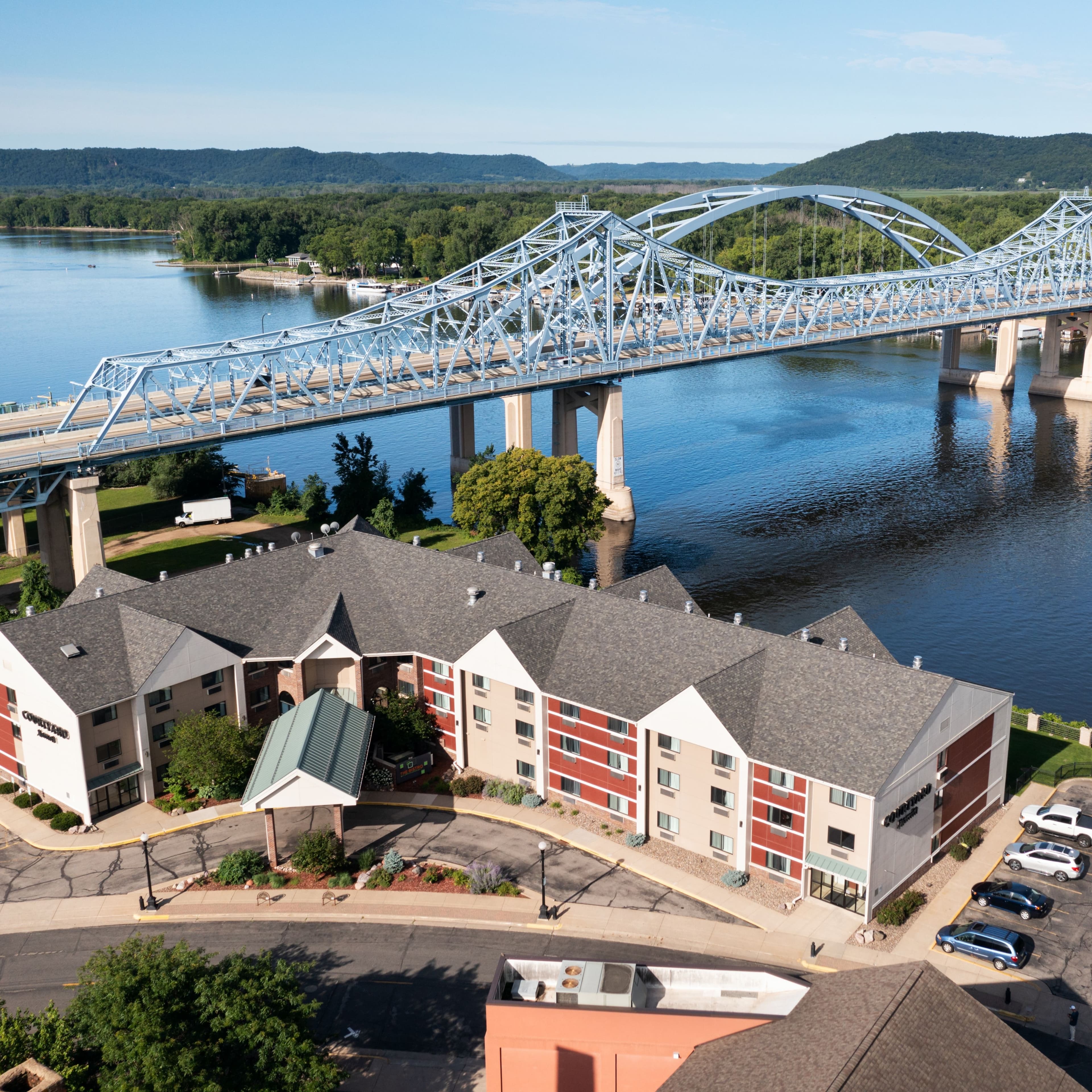 Courtyard La Crosse Downtown/Mississippi Riverfront