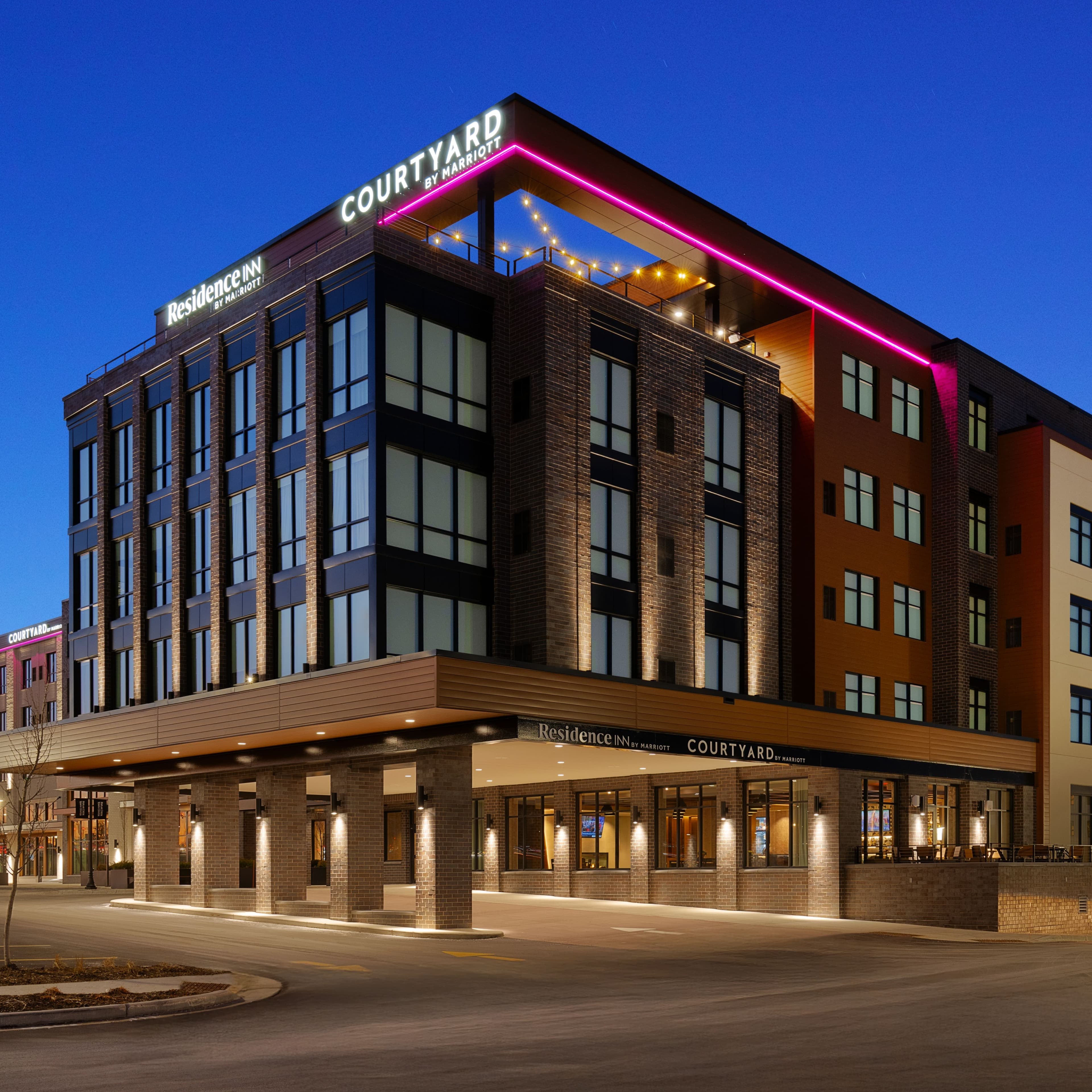 Courtyard Milwaukee Brookfield at Poplar Creek
