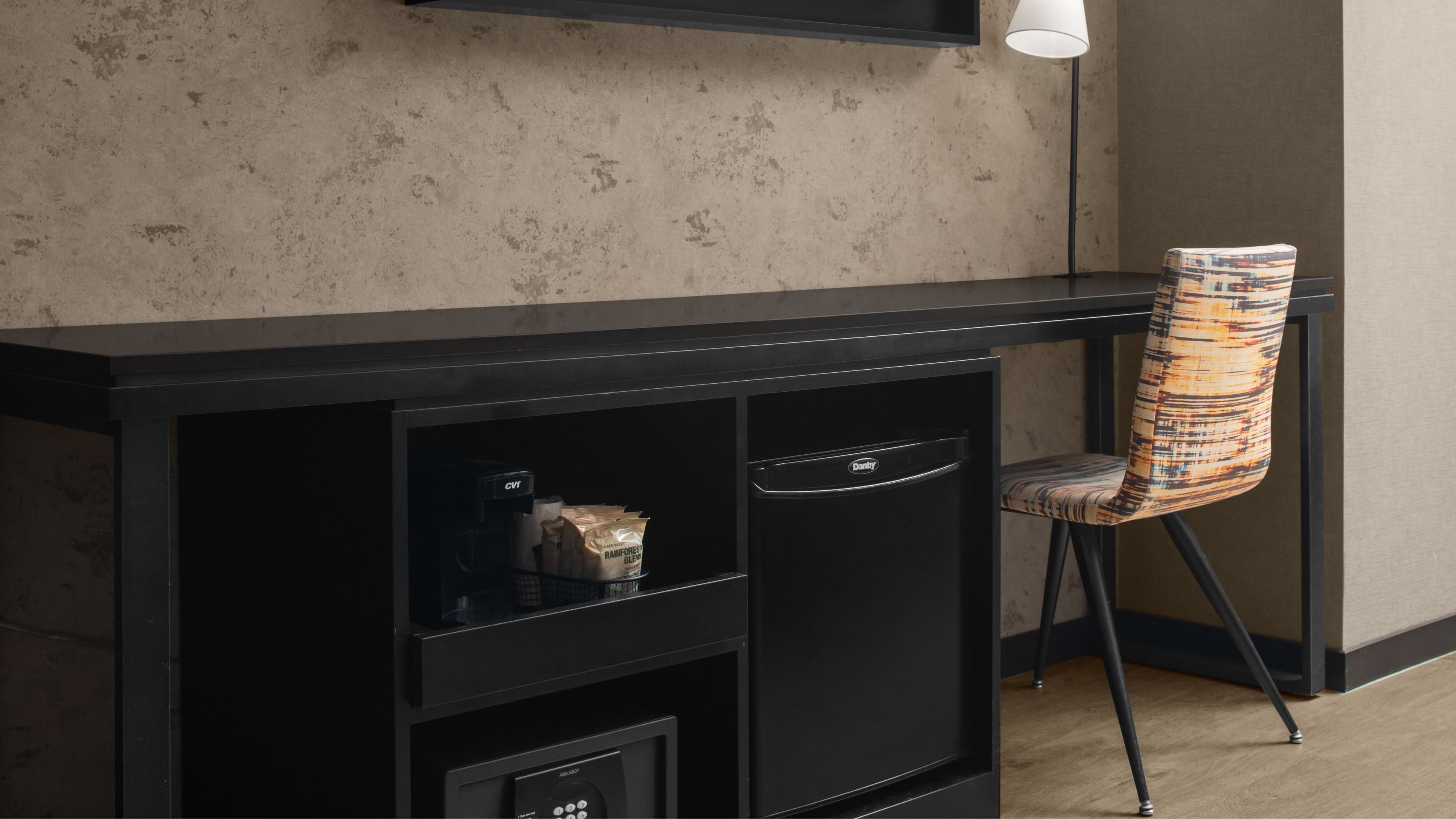 Double/Double Guest Room - Image 3