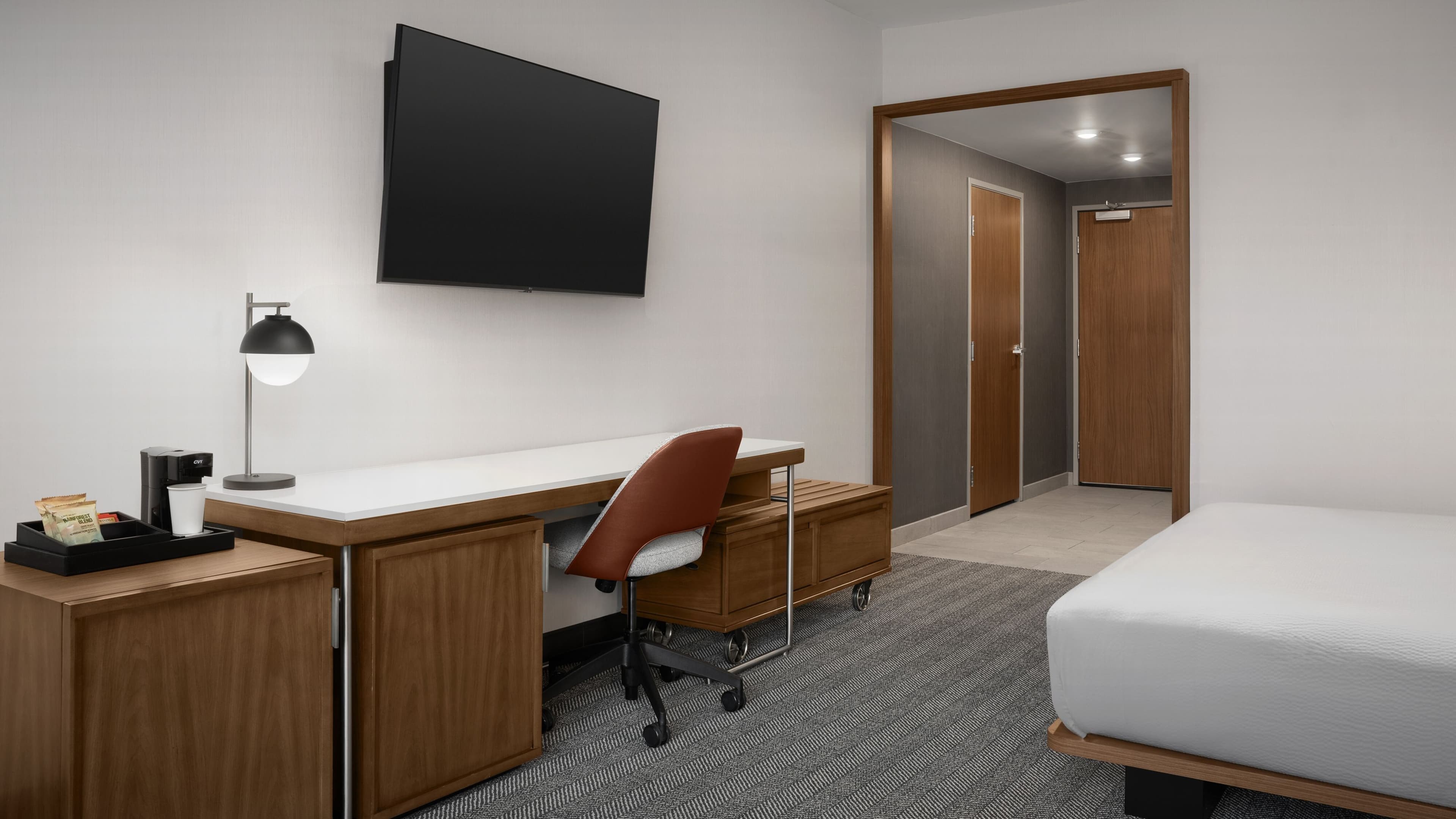 1 King Guest Room - Image 4