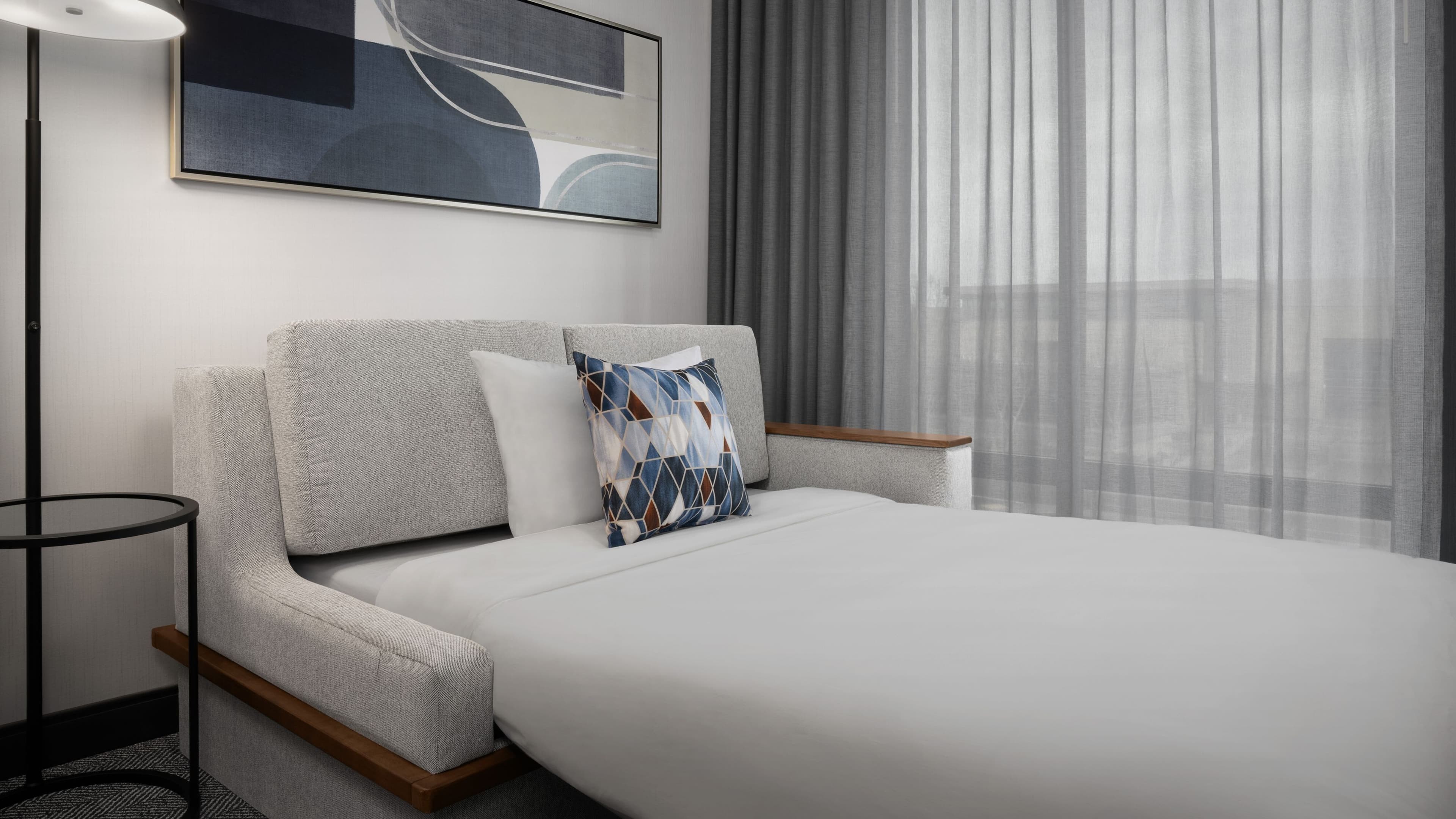 1 King Guest Room - Image 8