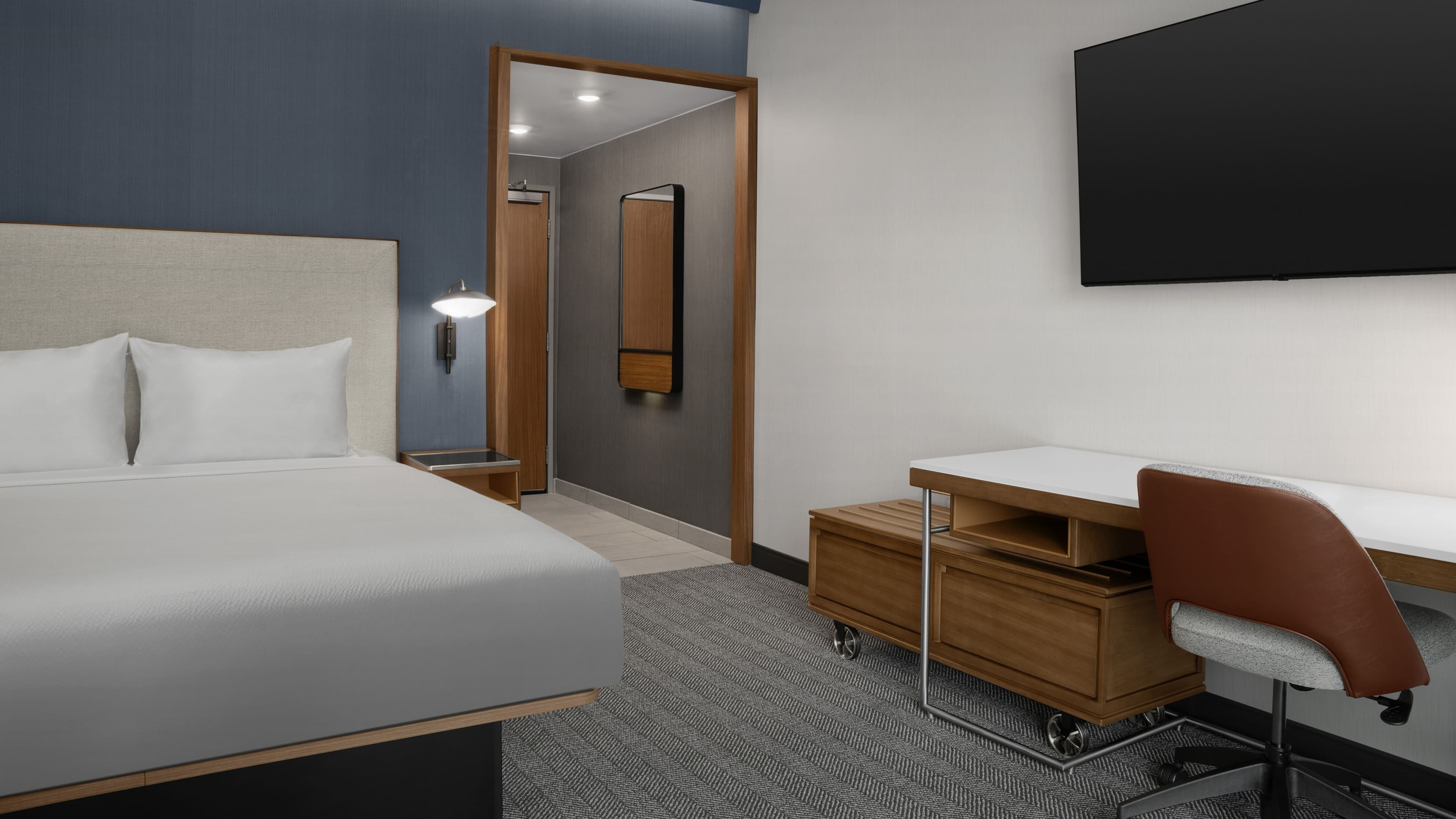 1 King Guest Room - Image 3