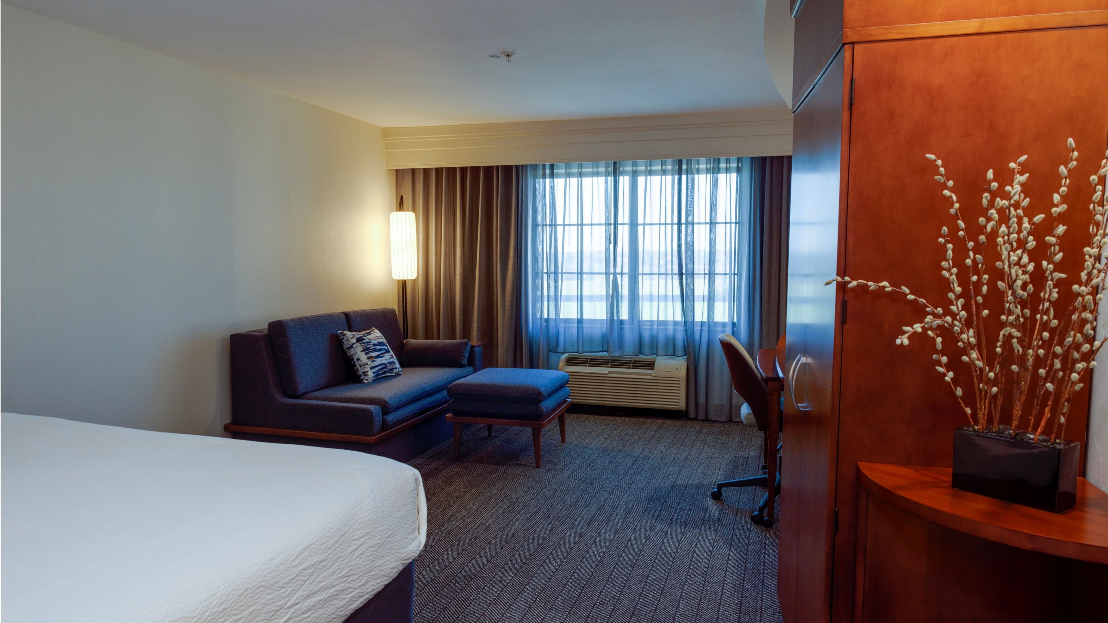 1 King bed Room - Image 1