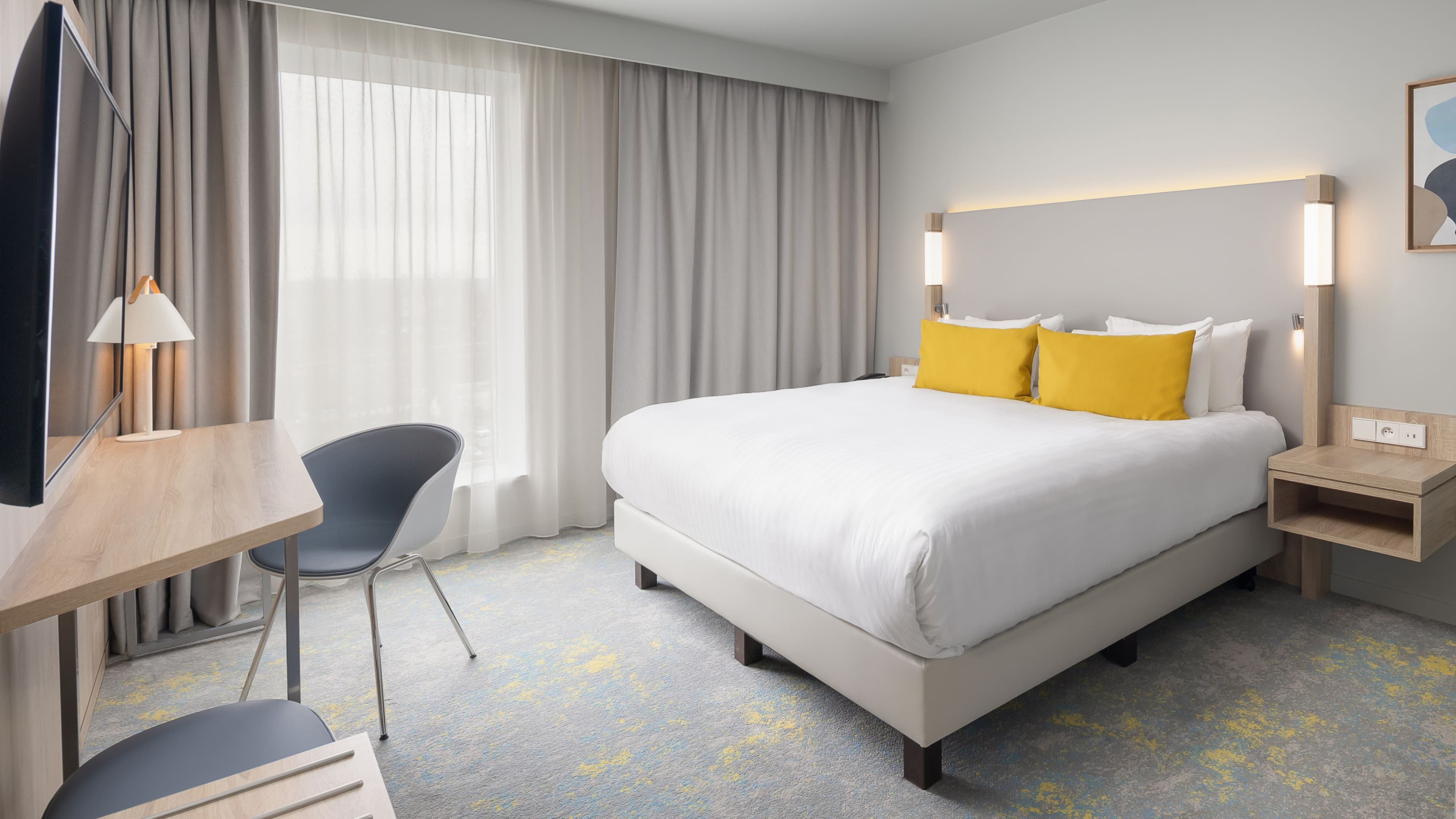 Deluxe Room - Image 5