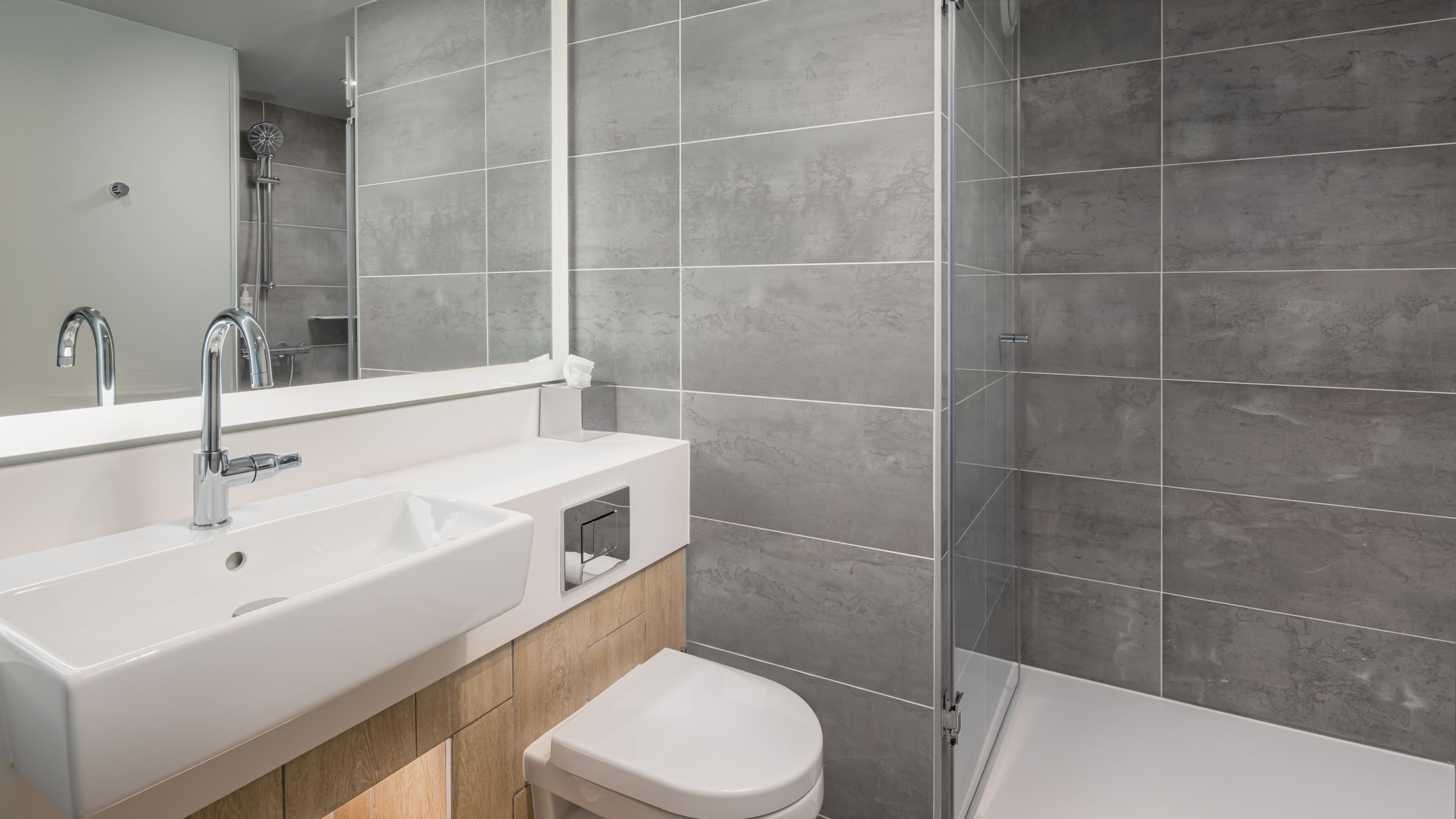 Deluxe Room - Image 11