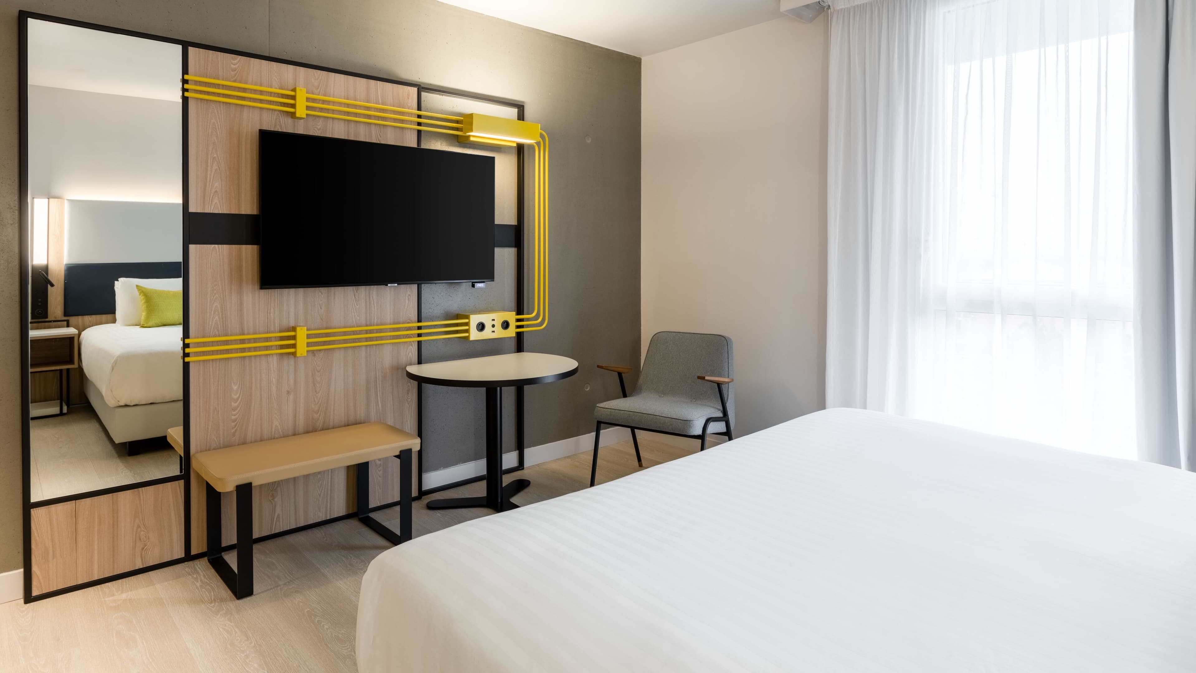 Deluxe King - Image 3