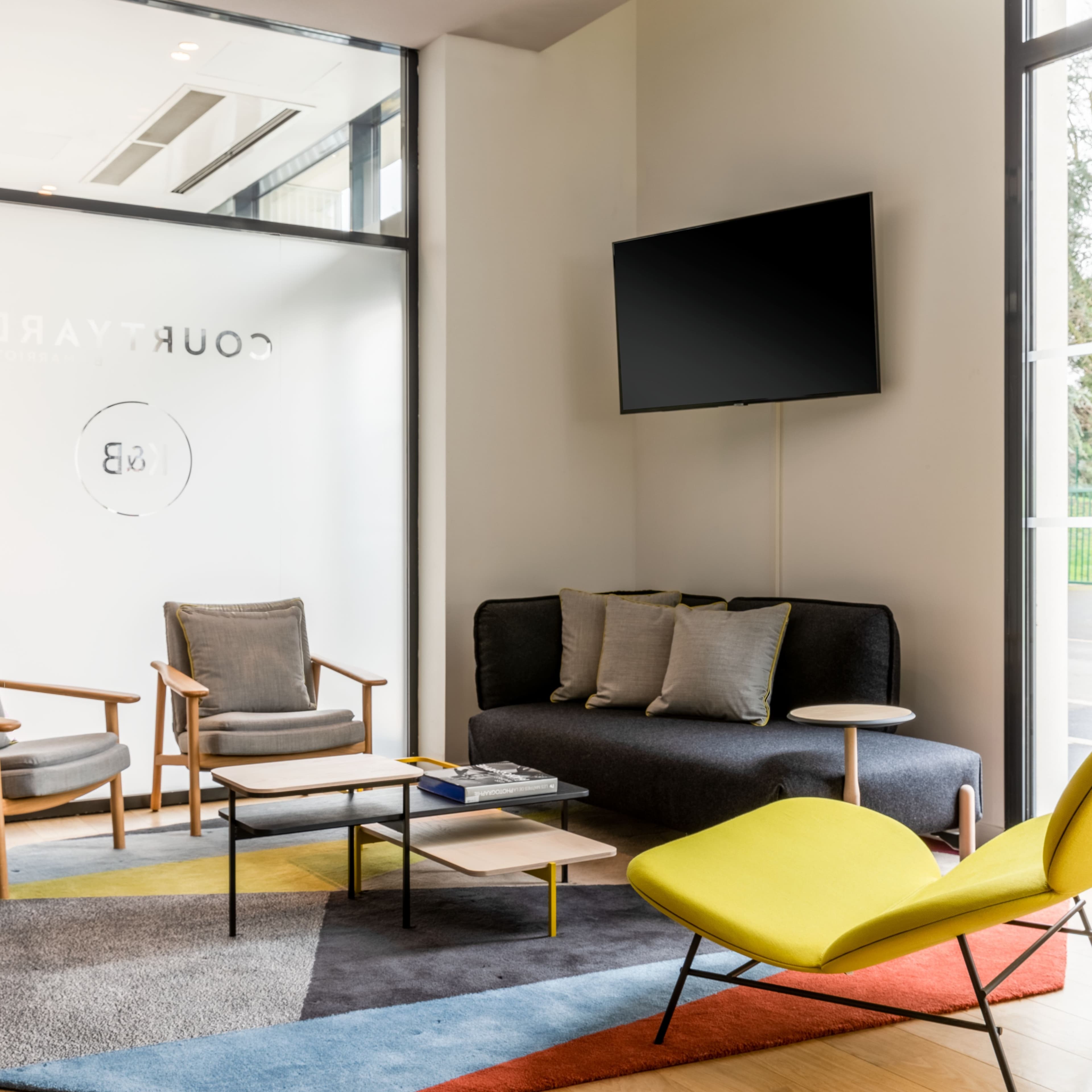 Courtyard Paris Creteil