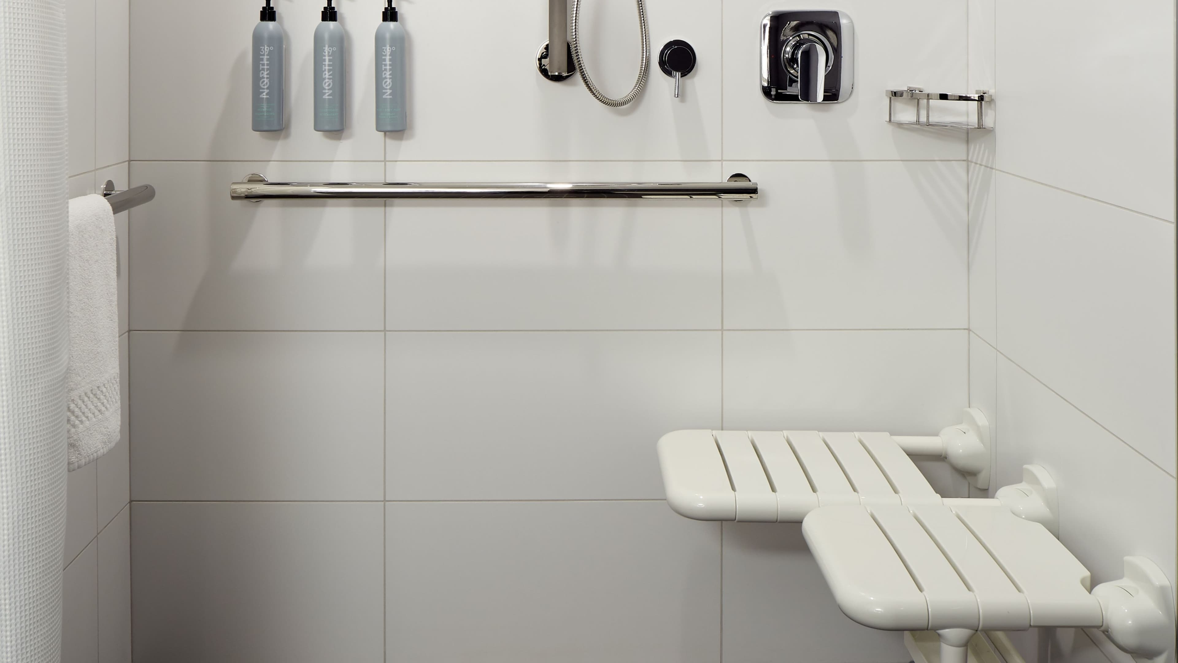 King Standard bedroom - Image 7