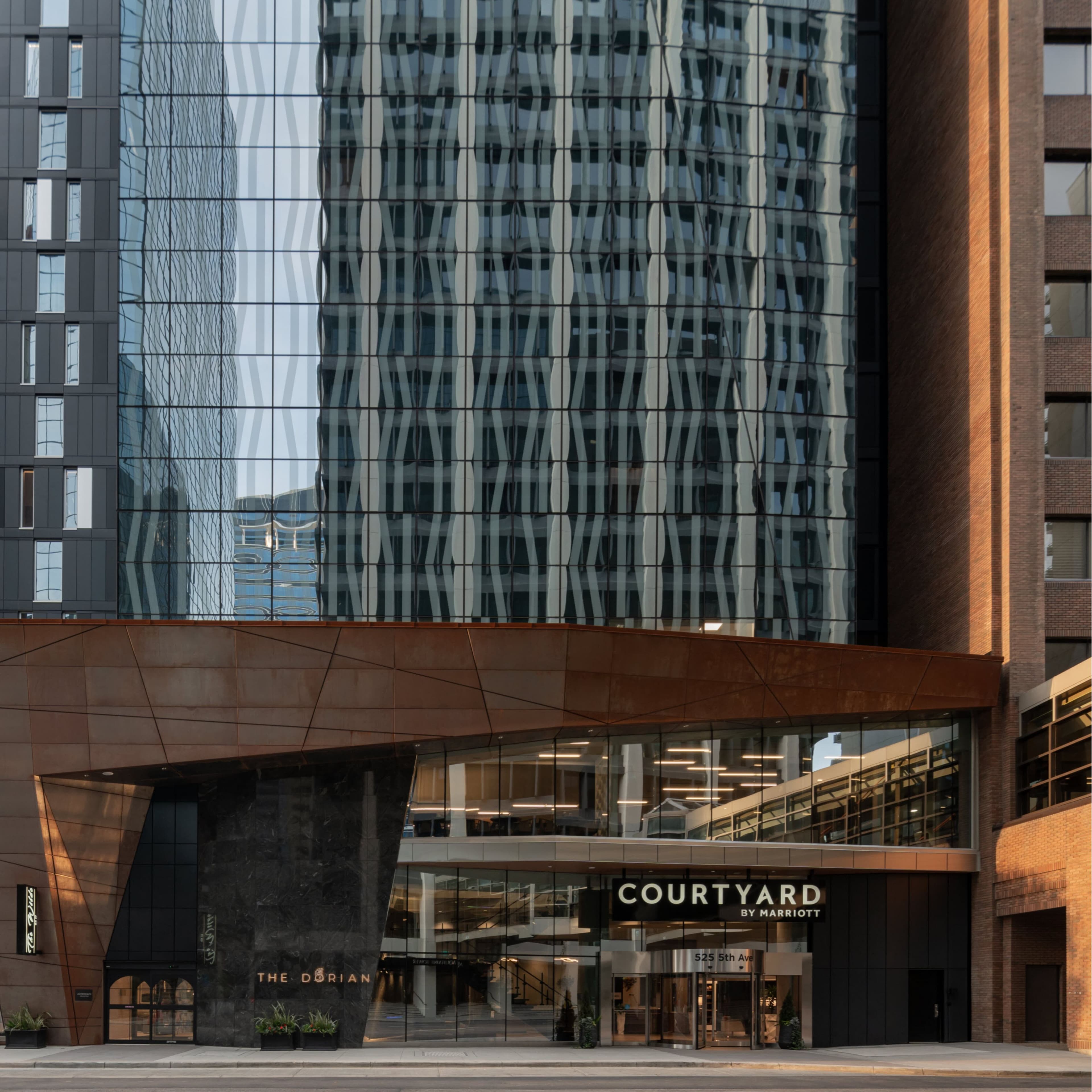 Courtyard Calgary Downtown