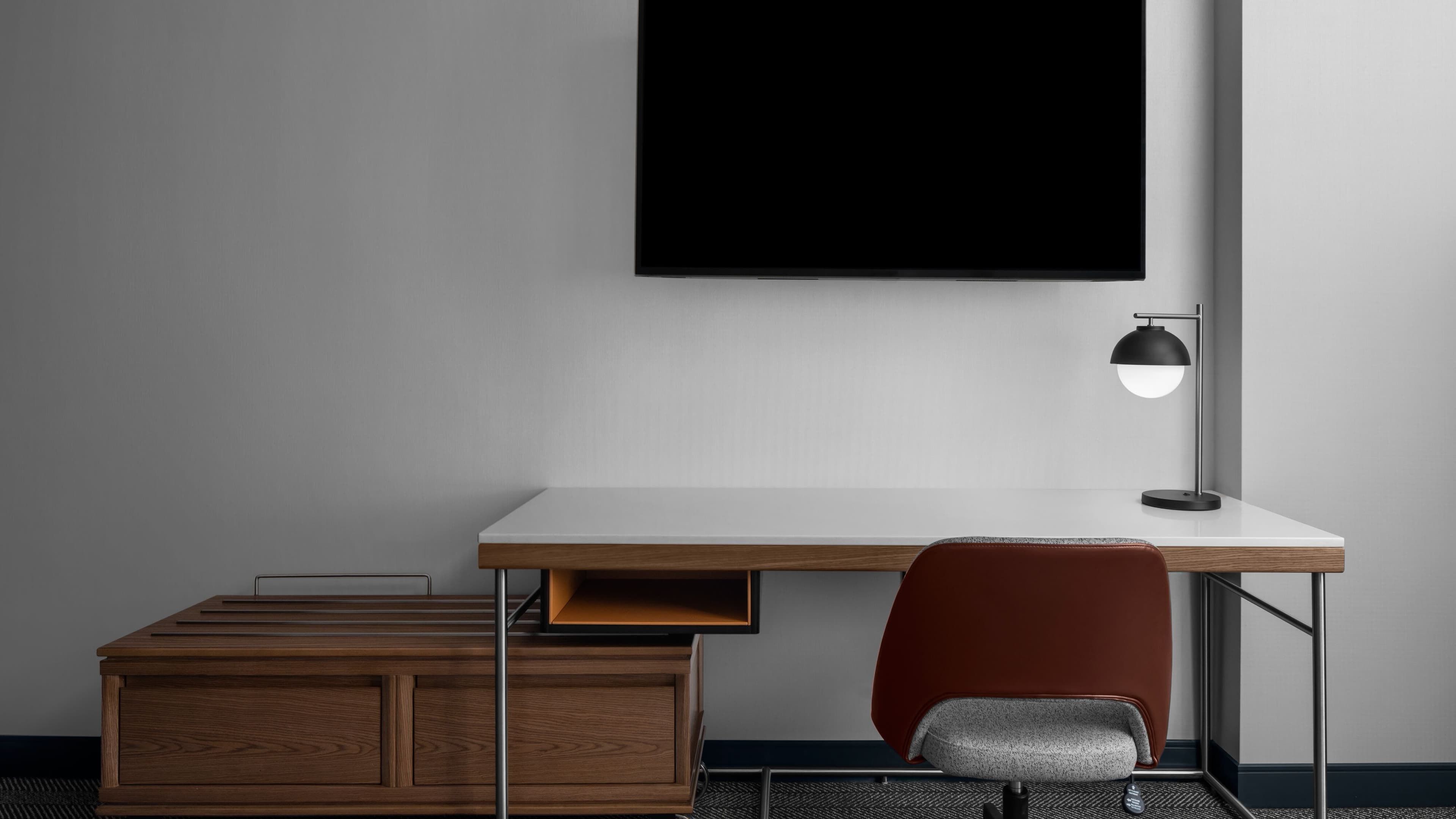 King Guest Room - Image 5