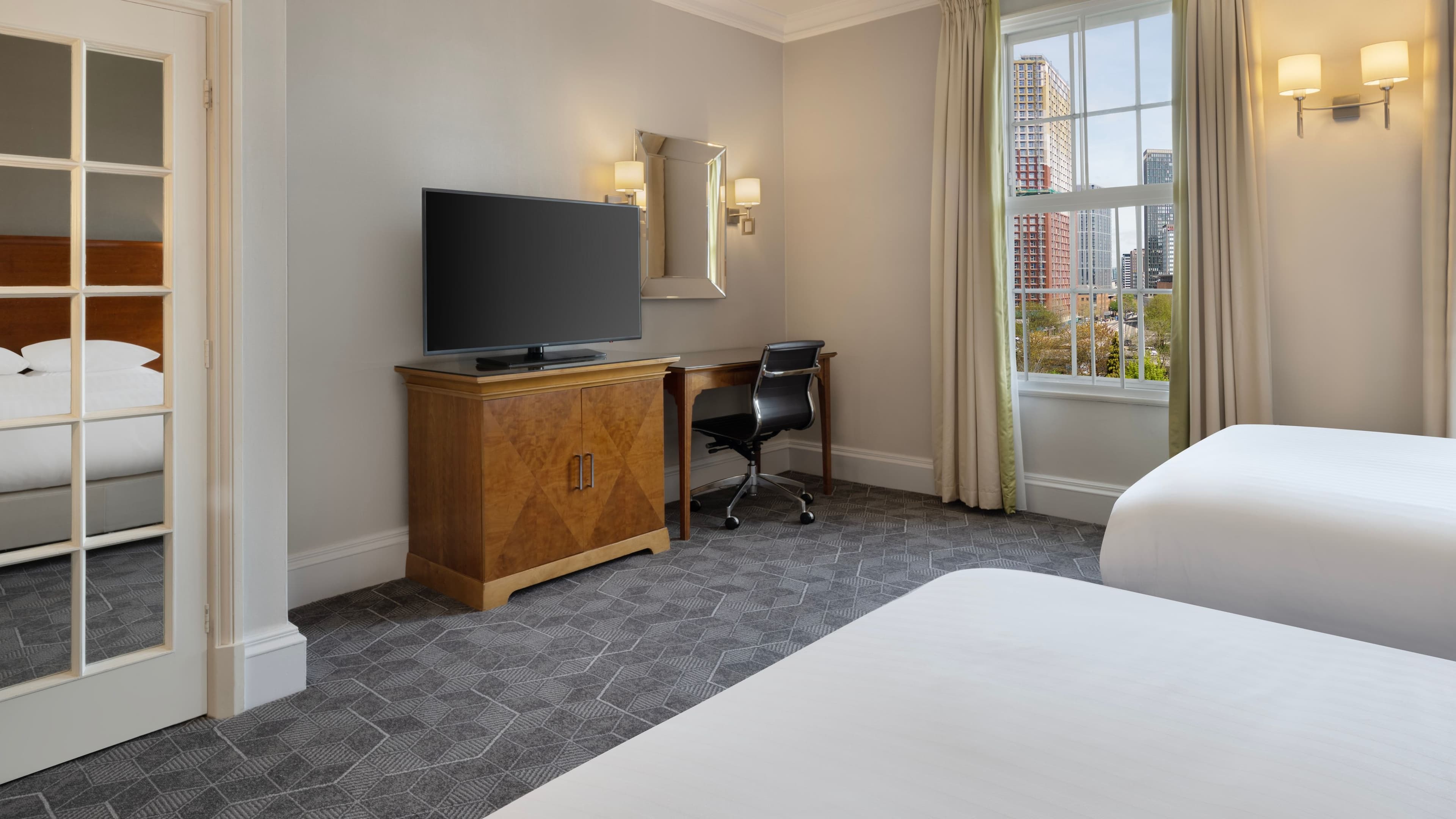 Family room - Image 2