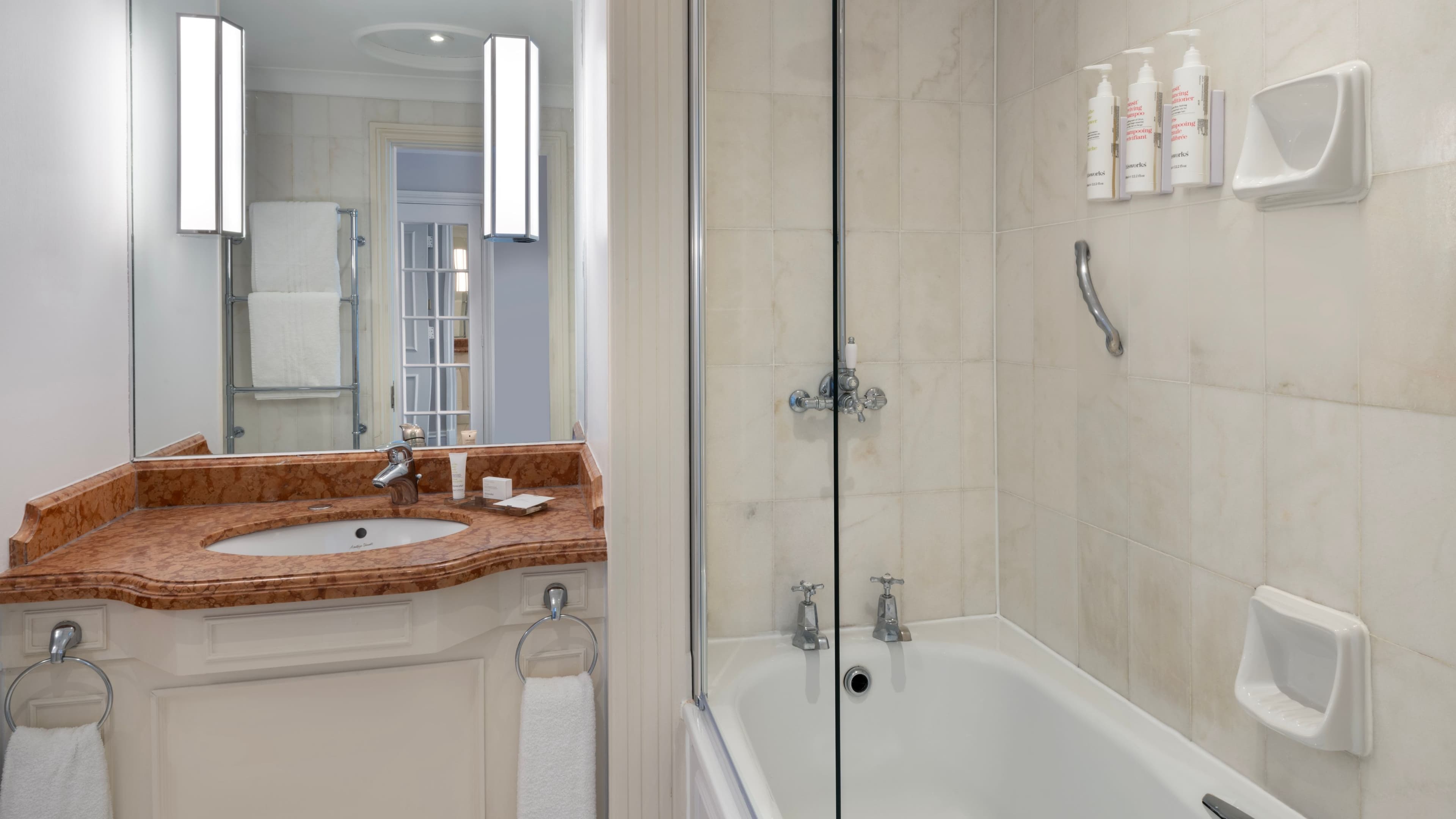 Family room - Image 3