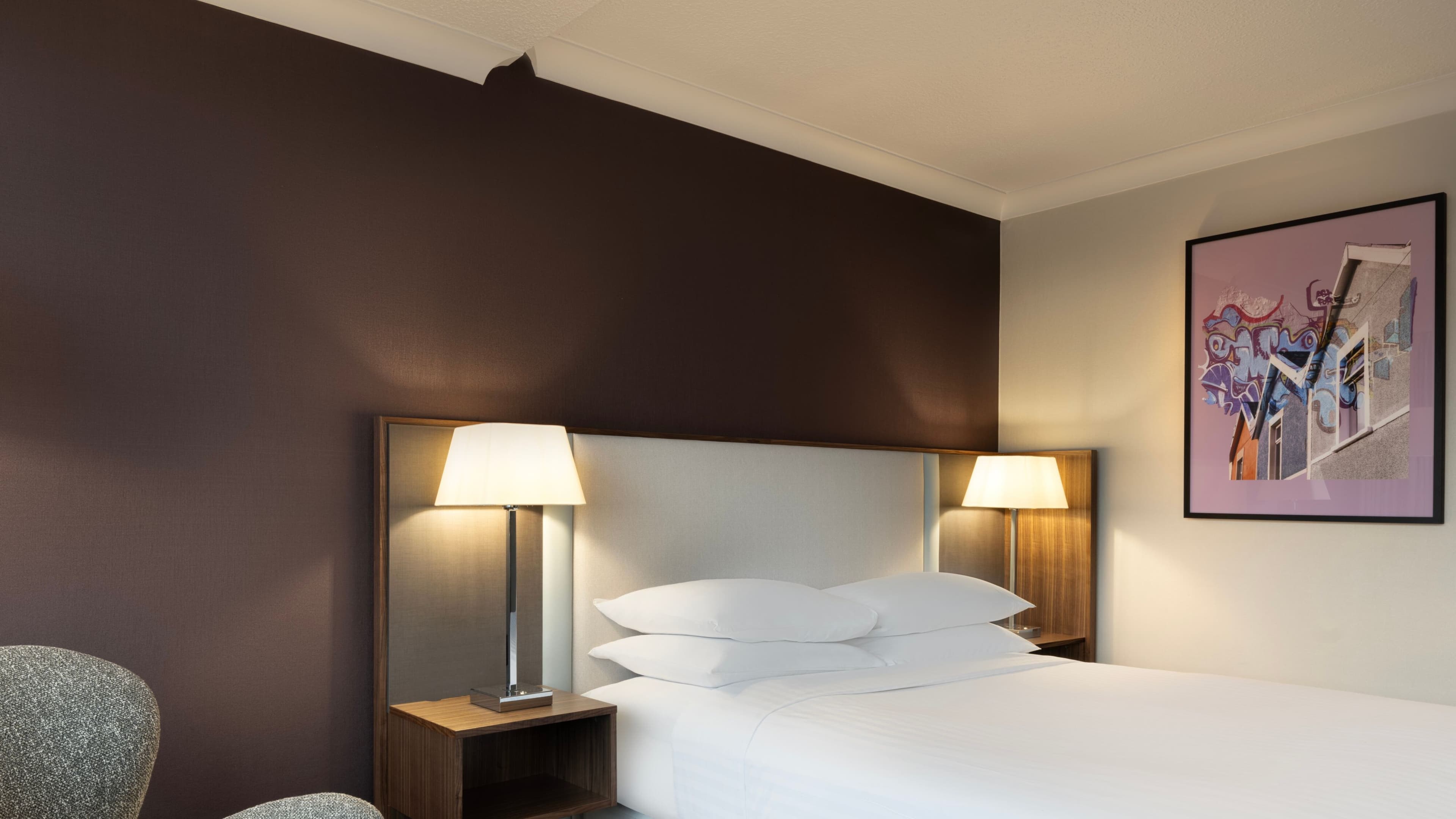 Deluxe Room - Image 2