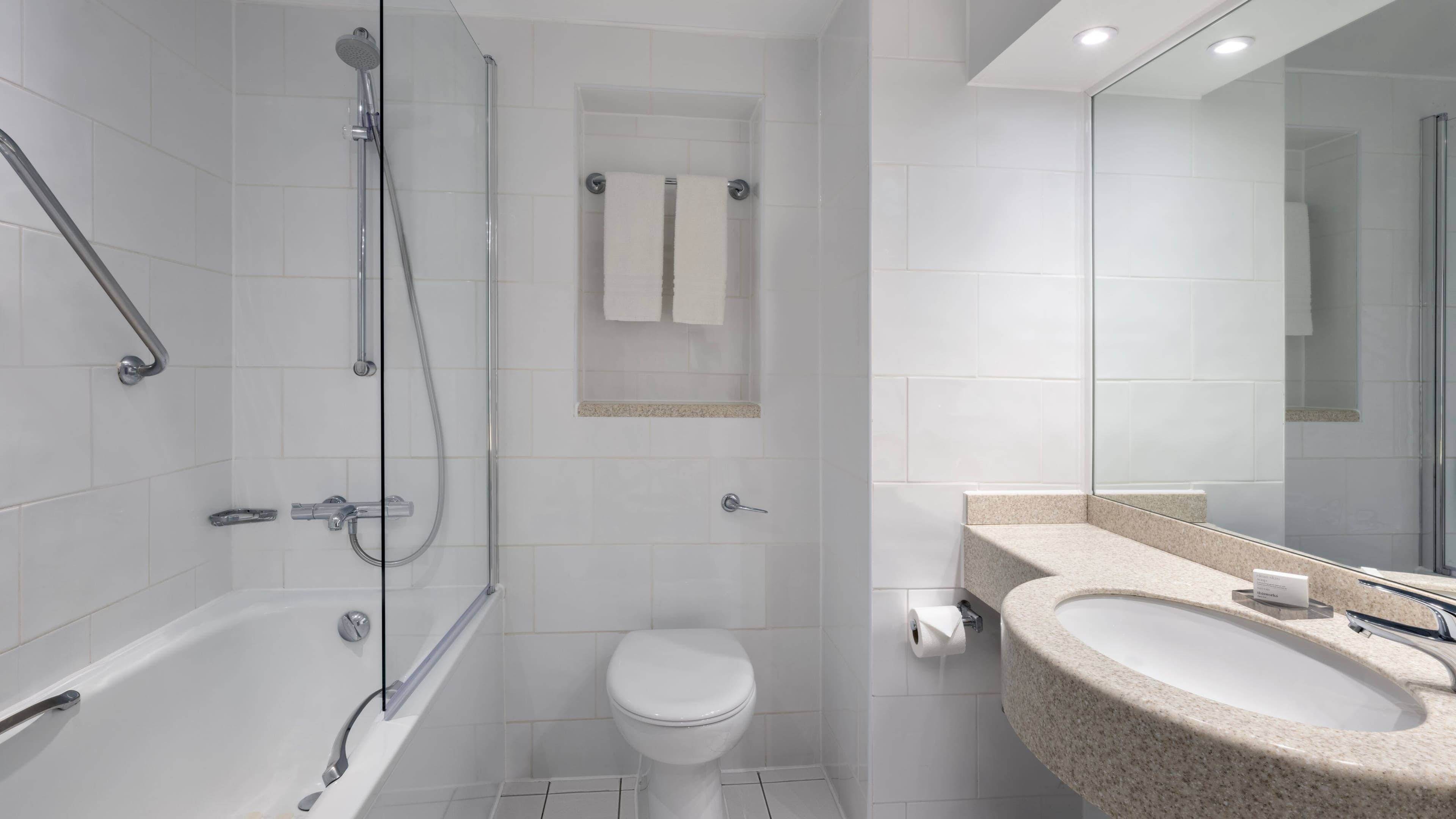 Deluxe Room - Image 4