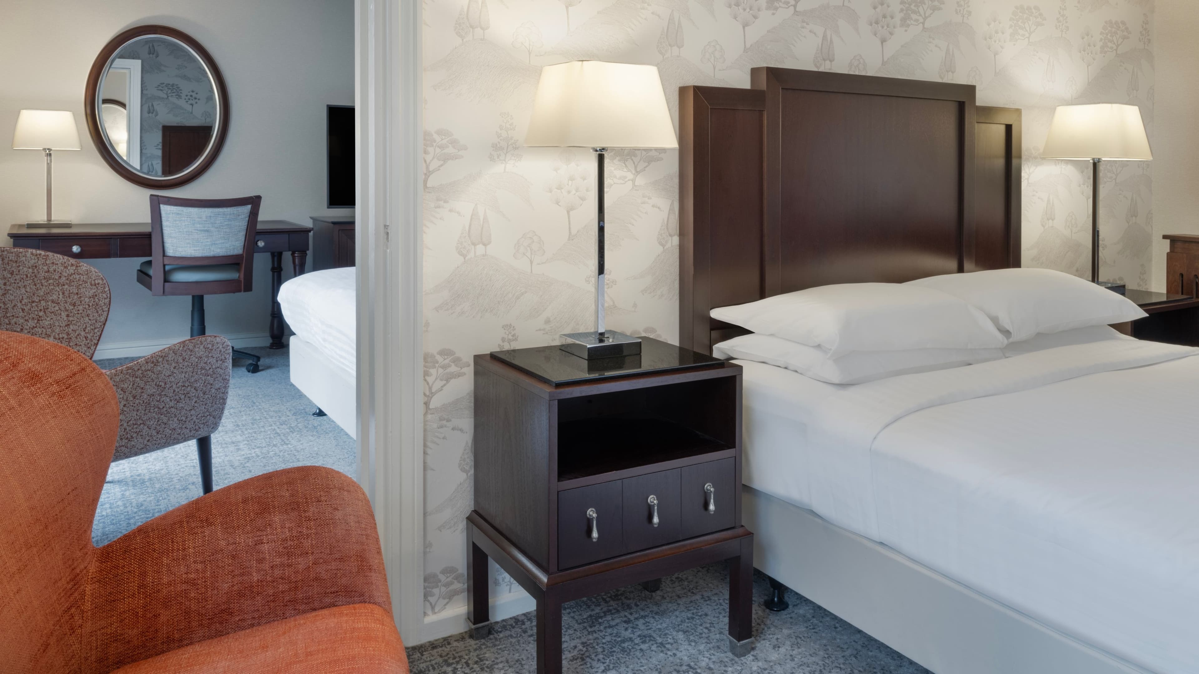 Deluxe Room - Image 3