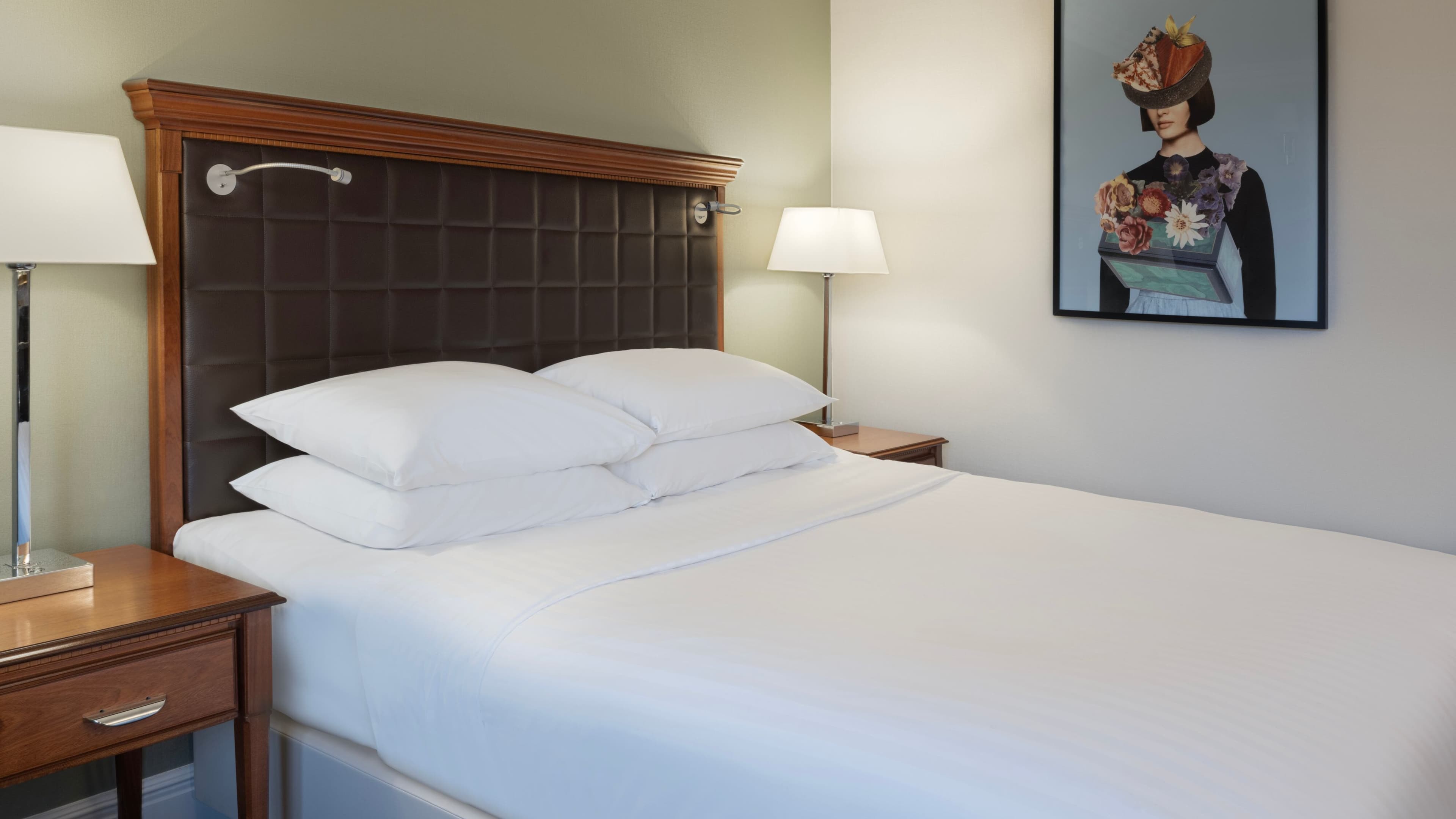 Deluxe Room - Image 3