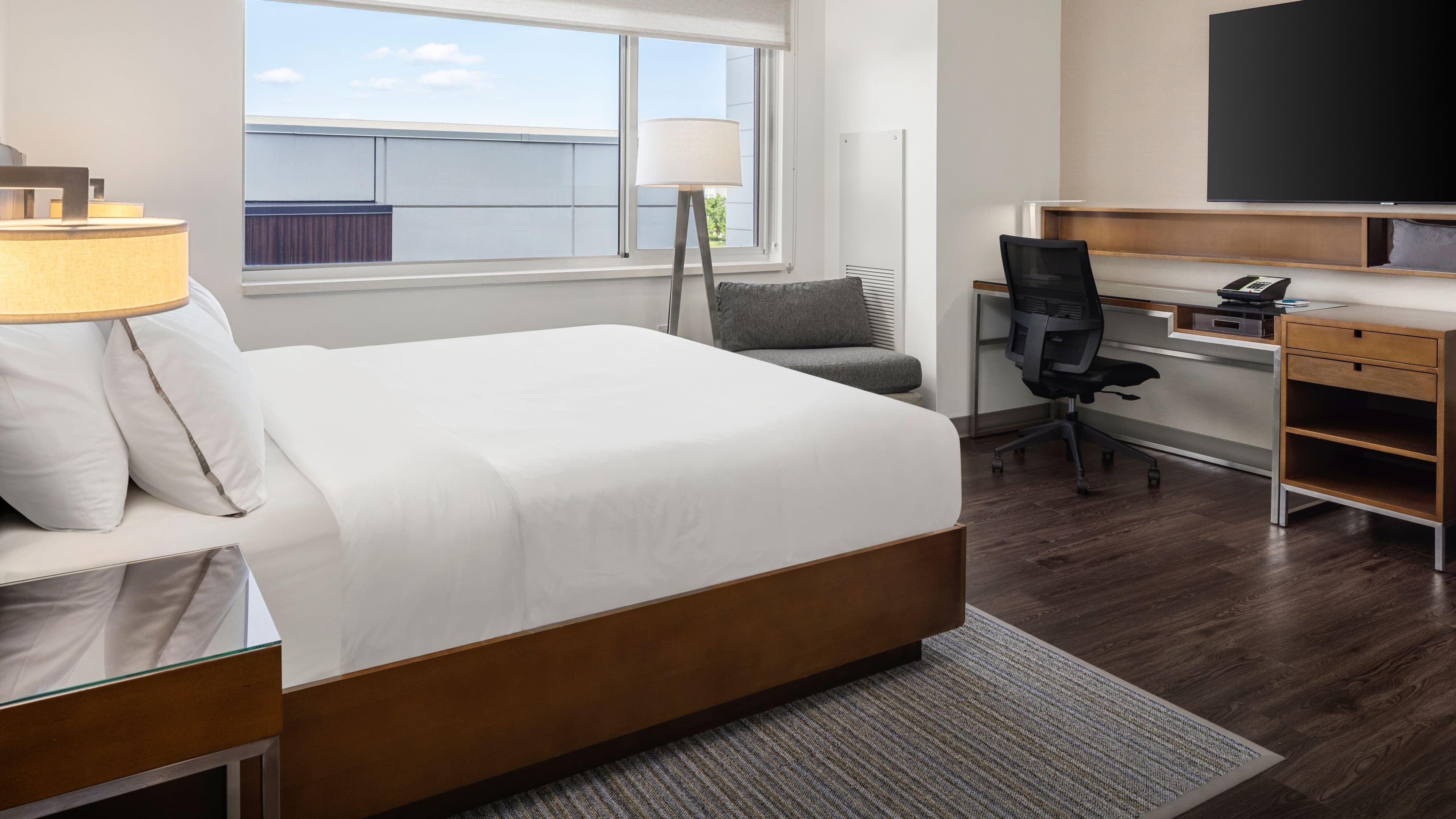 Standard King - Image 2