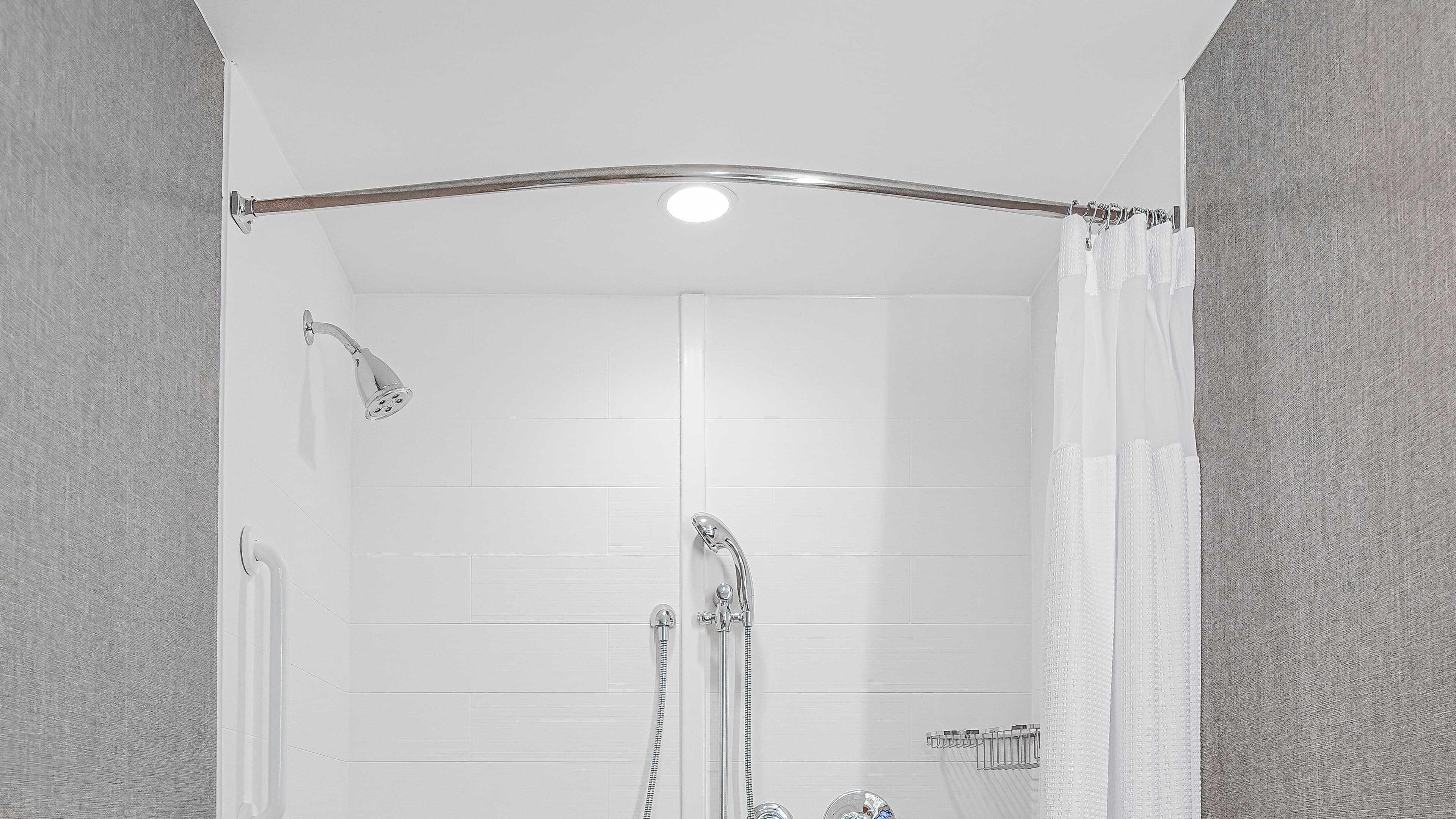 Larger Studio - Image 10