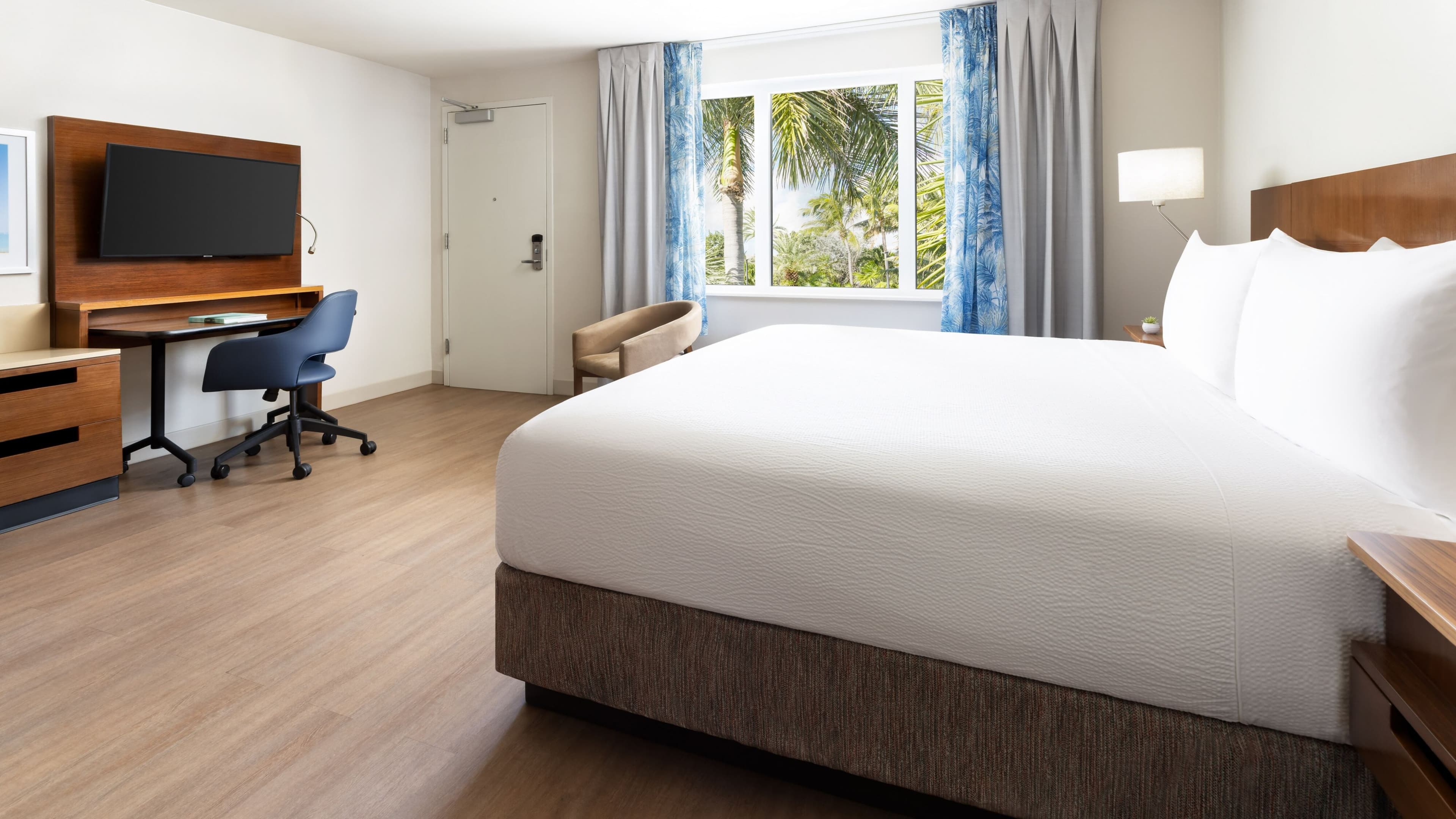 King Guest Room - Image 3