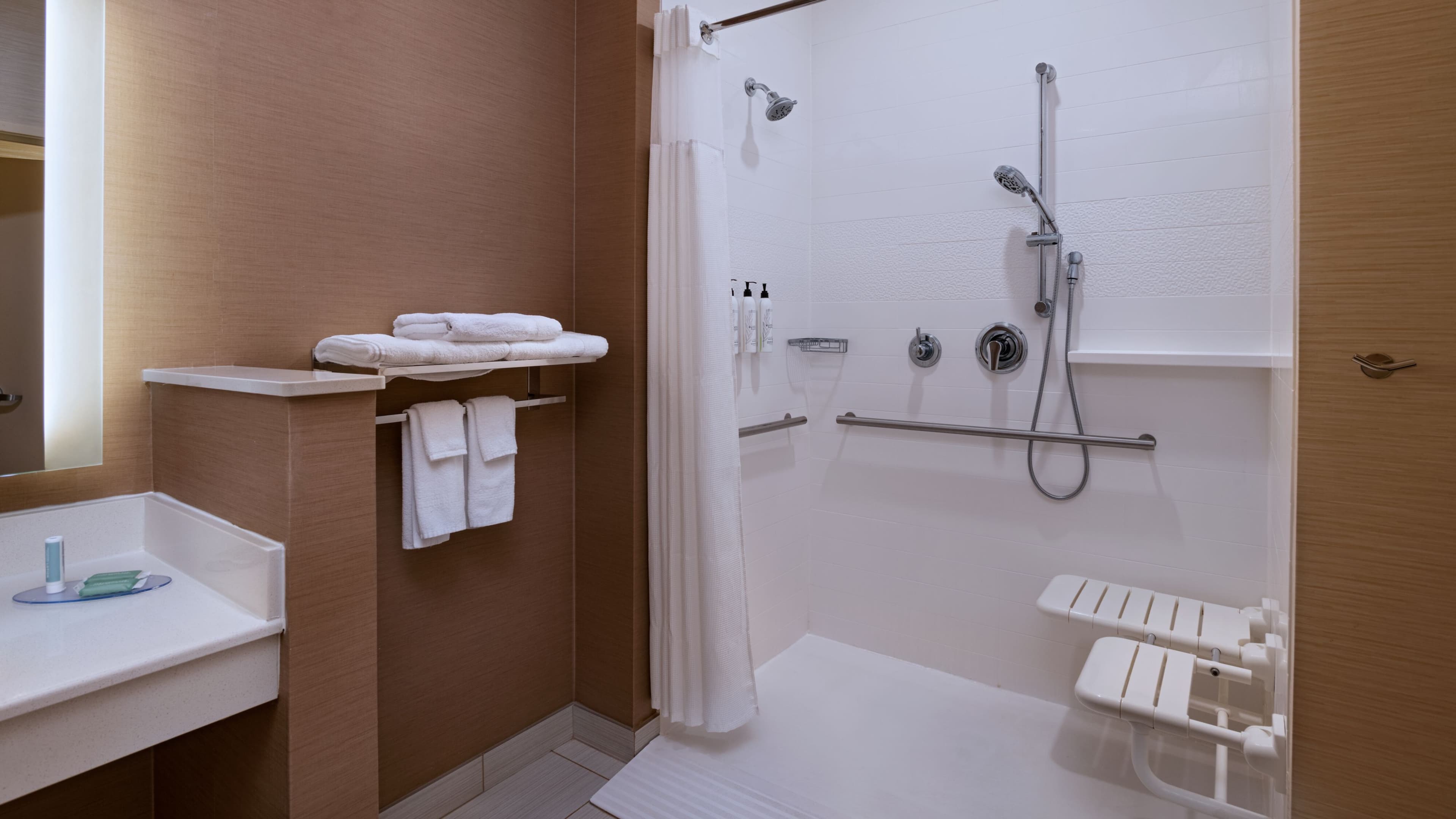 1 King Bed - Image 2