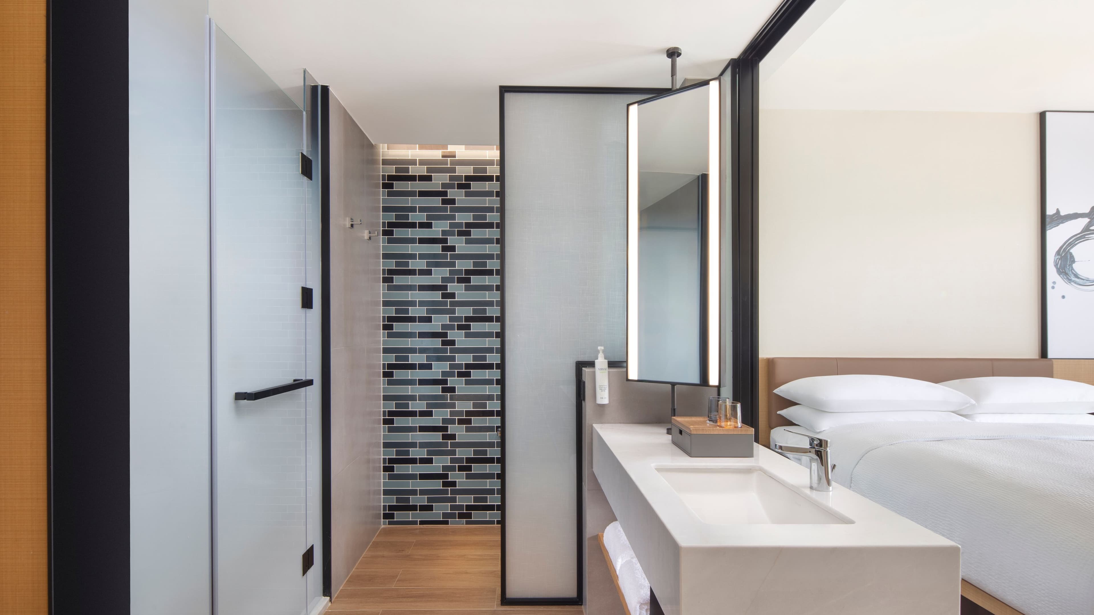 Standard King - Image 2