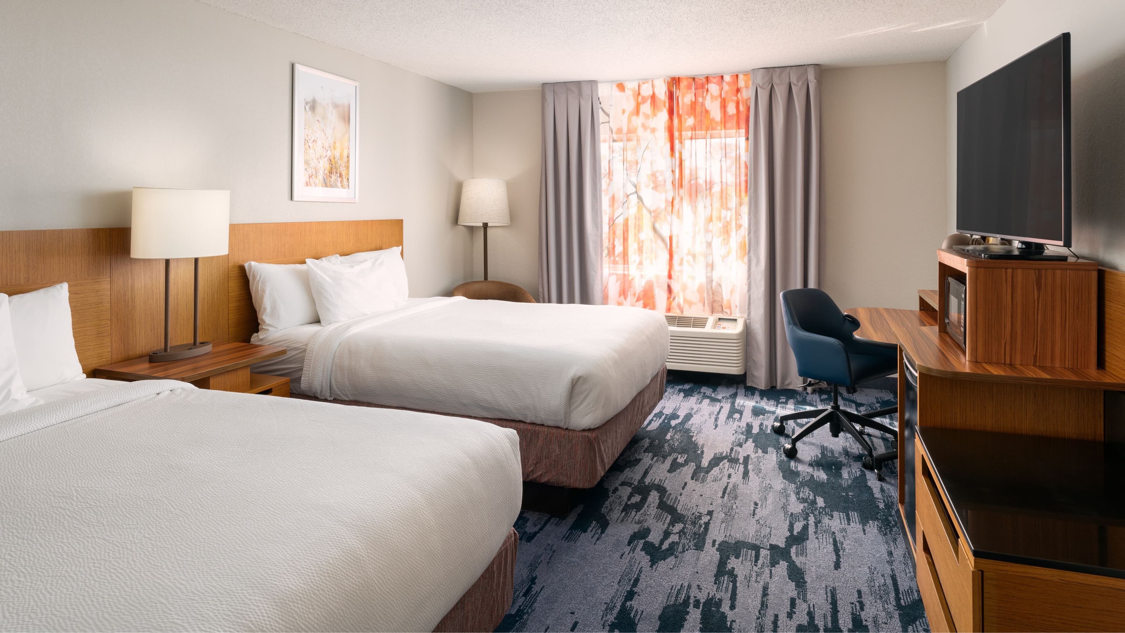 Two Queen Beds - Image 2