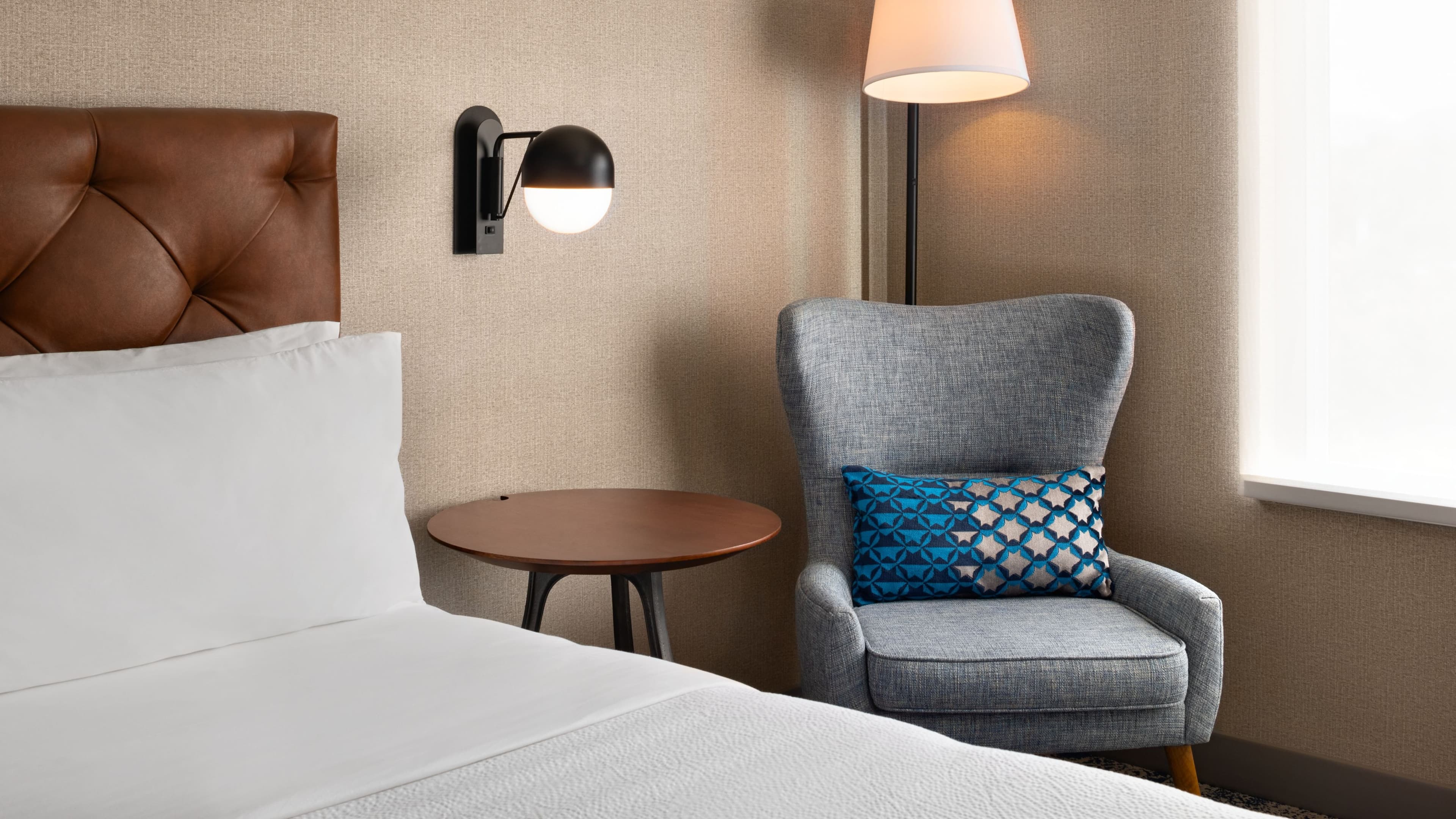 Guest Room - Image 3