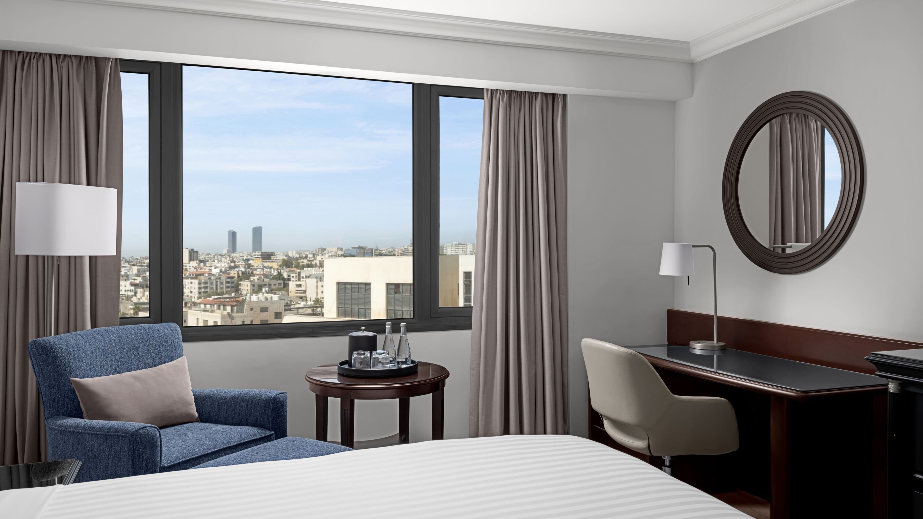 Deluxe Room - Image 2