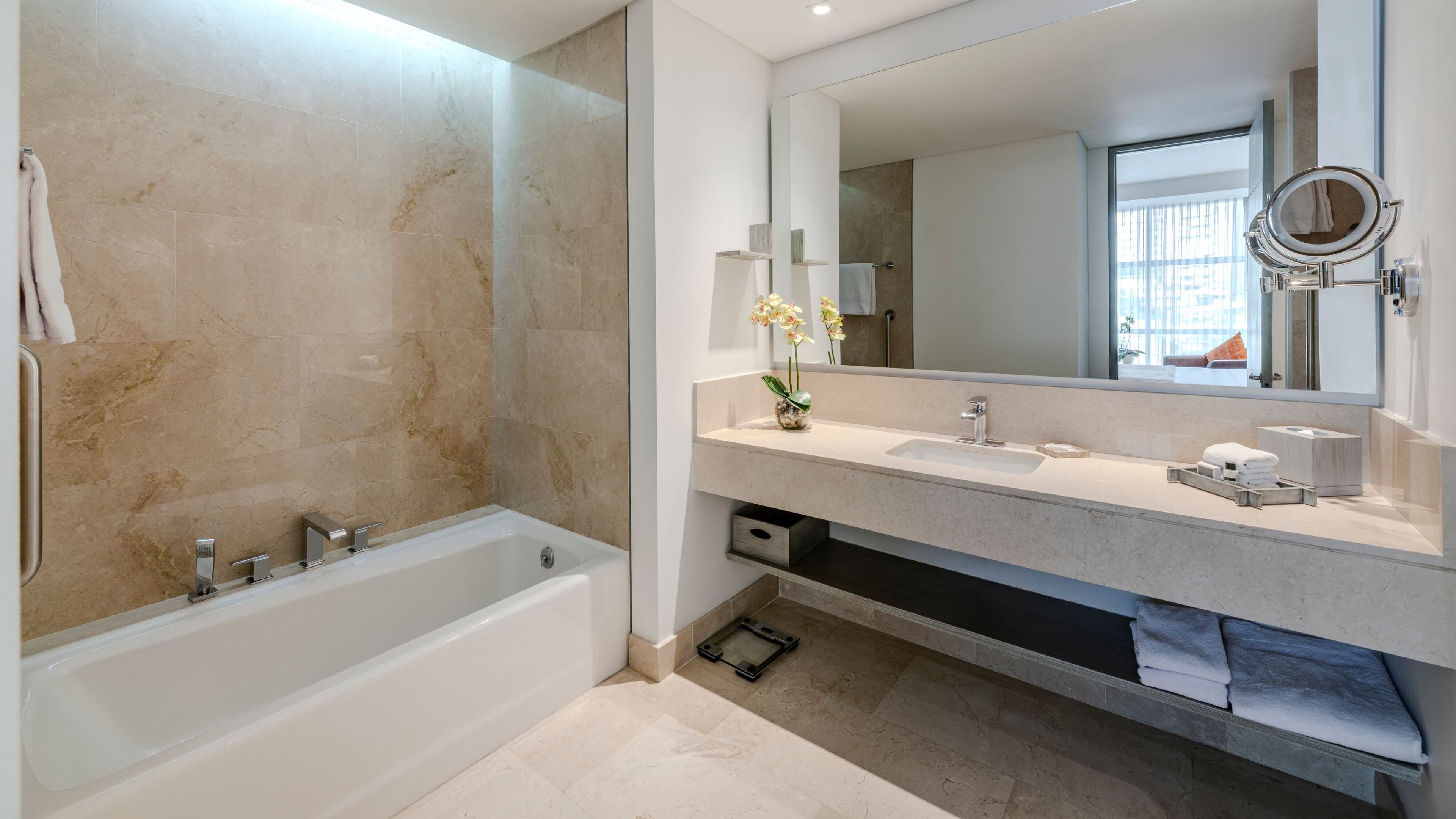 Deluxe Guest room - Image 3