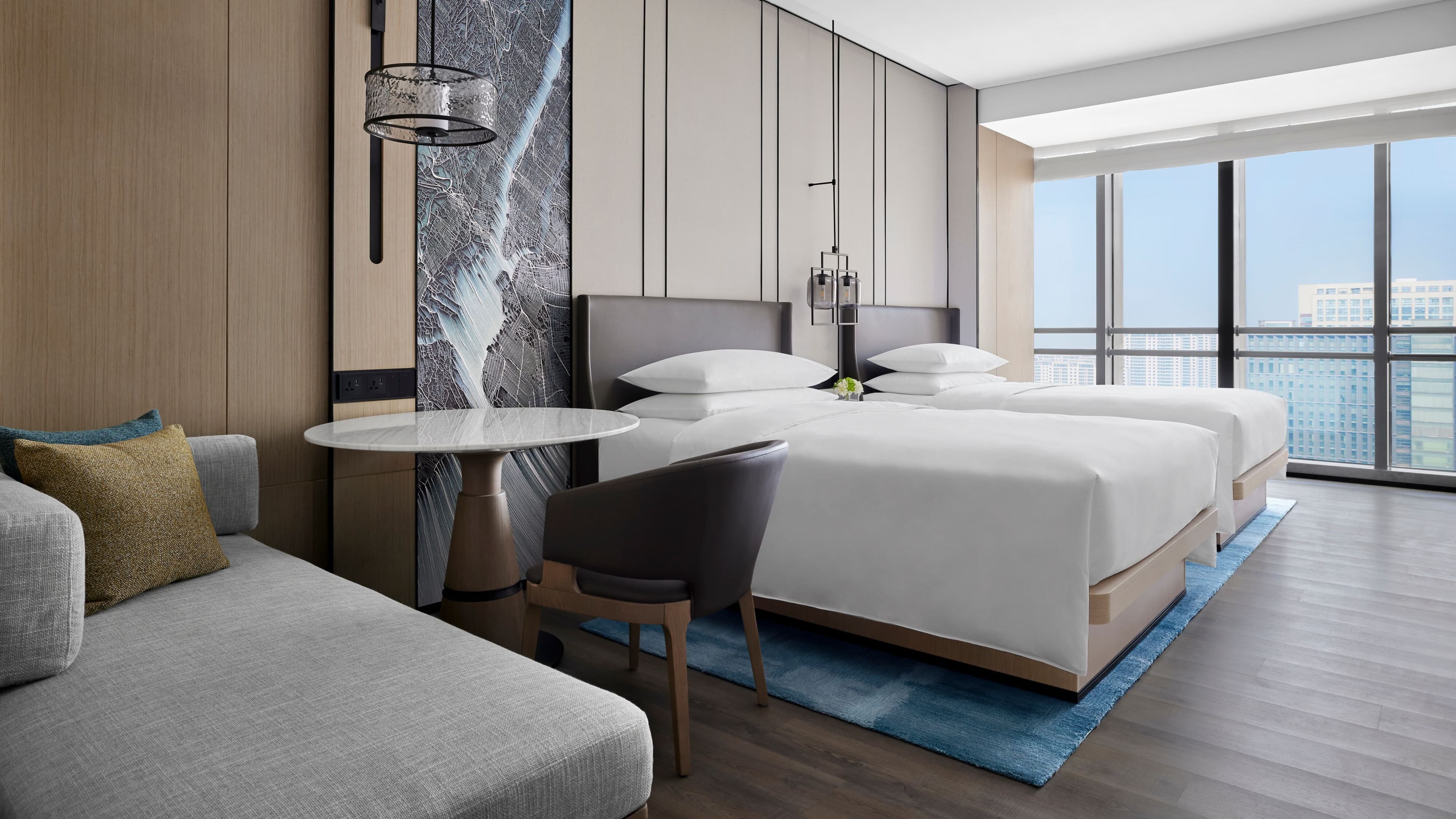 Deluxe Double - Image 2