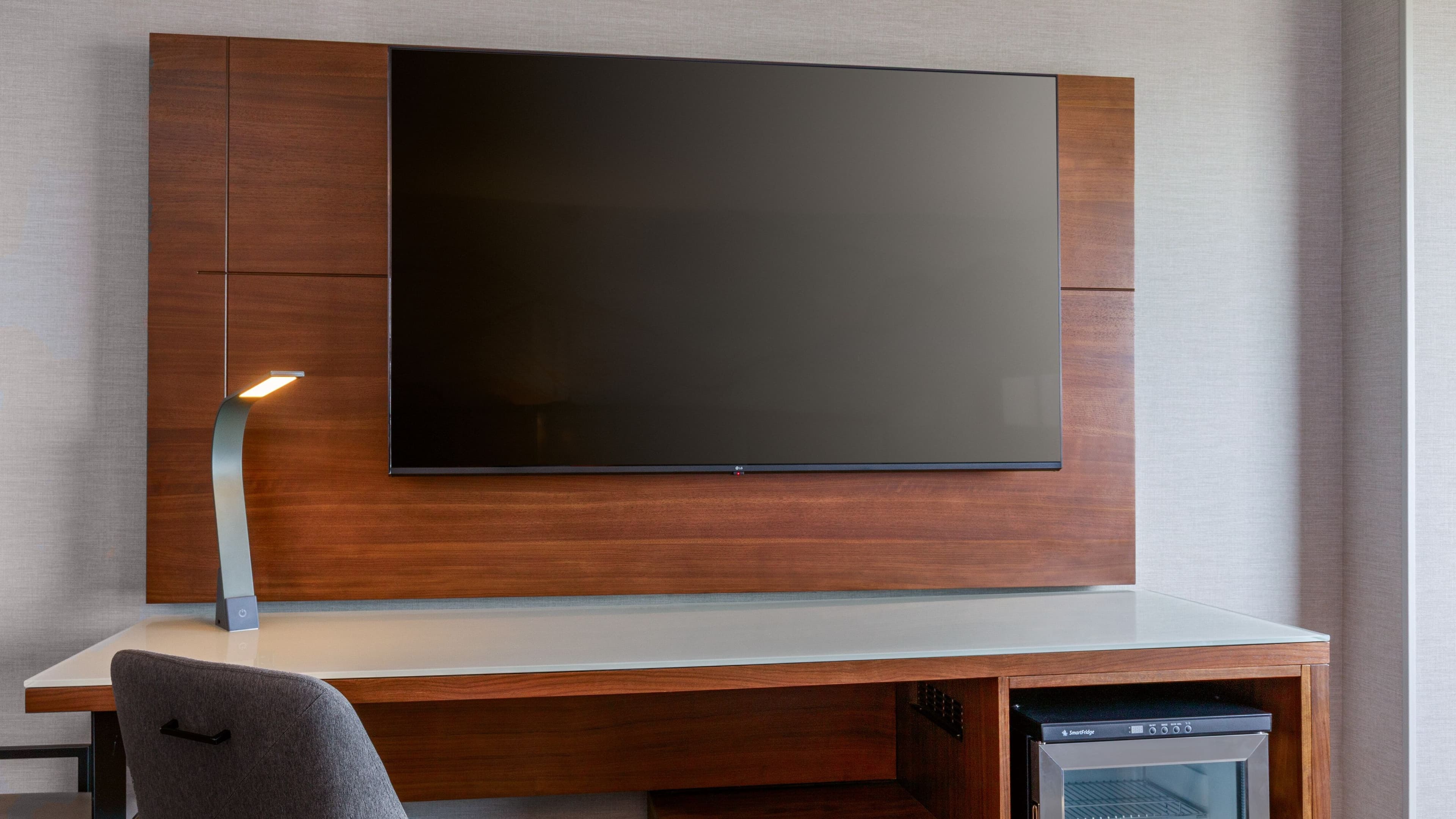 2 Queen w/Lounge Access - Image 2