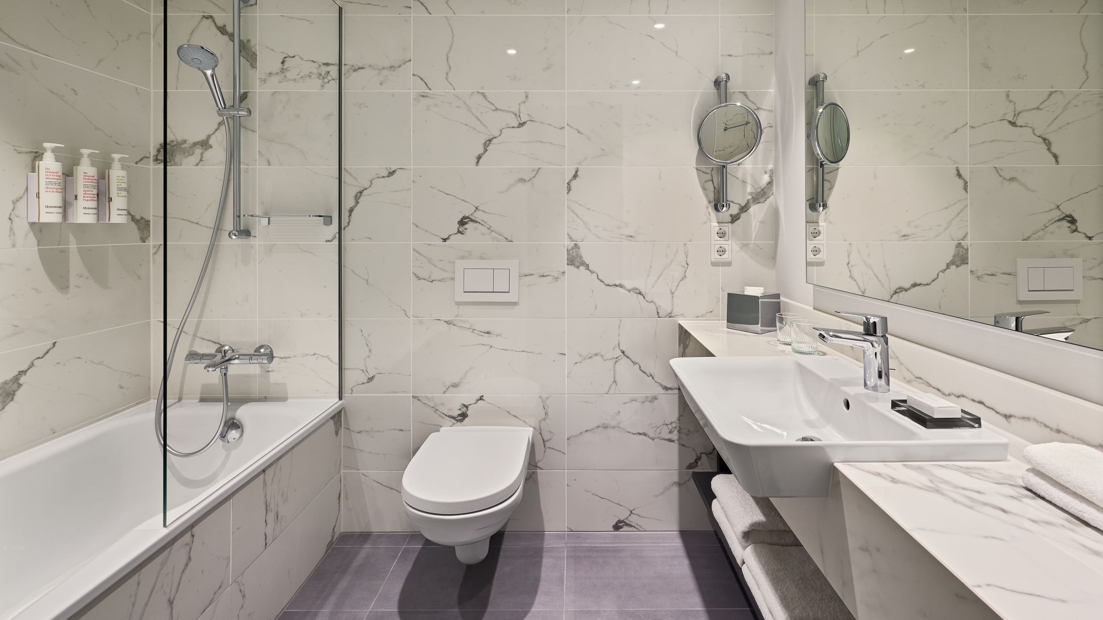 Deluxe Room 2 Doubles - Image 5