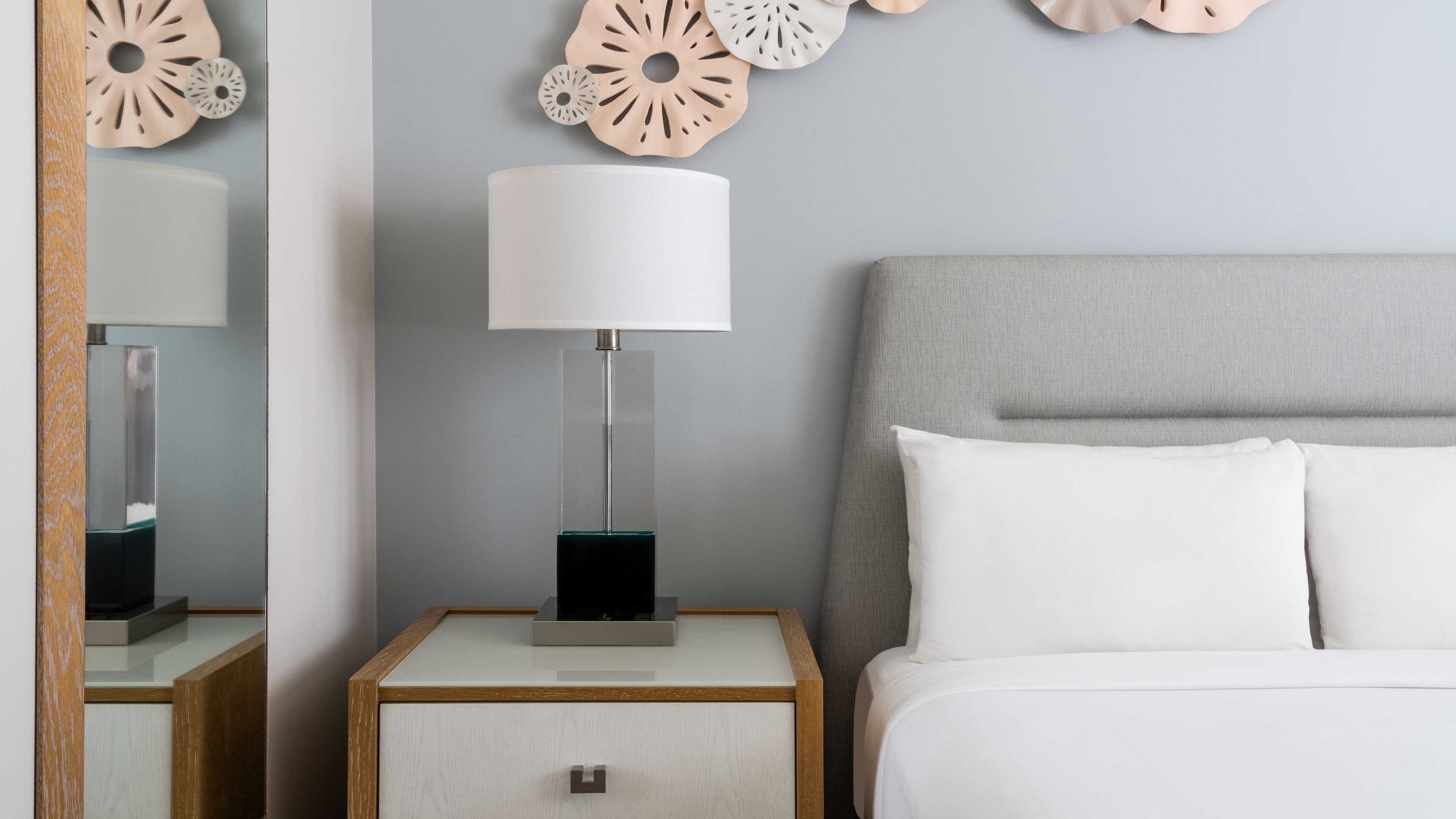 City View (no balcony) - Image 1