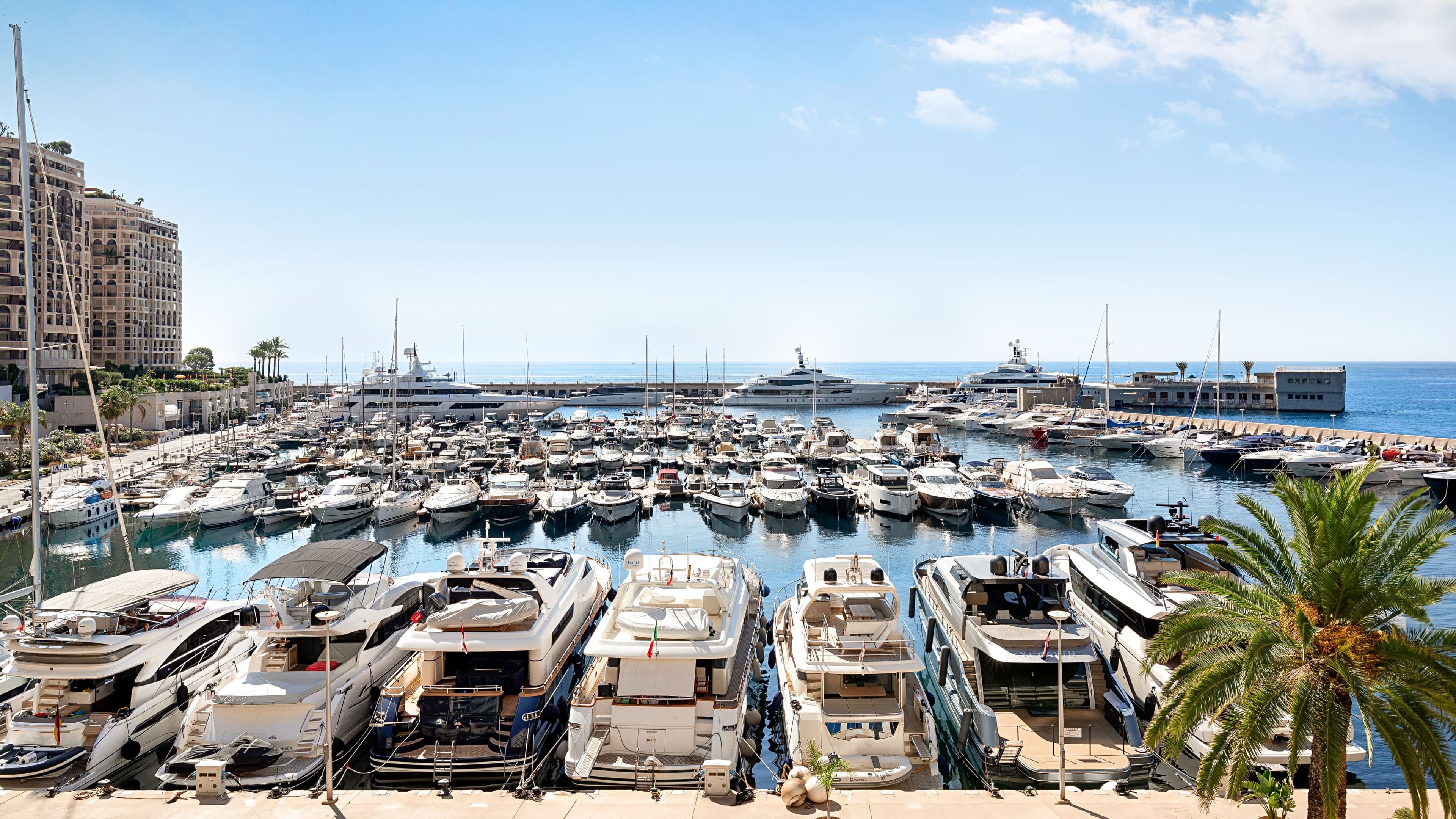 Deluxe Sea View - Image 5