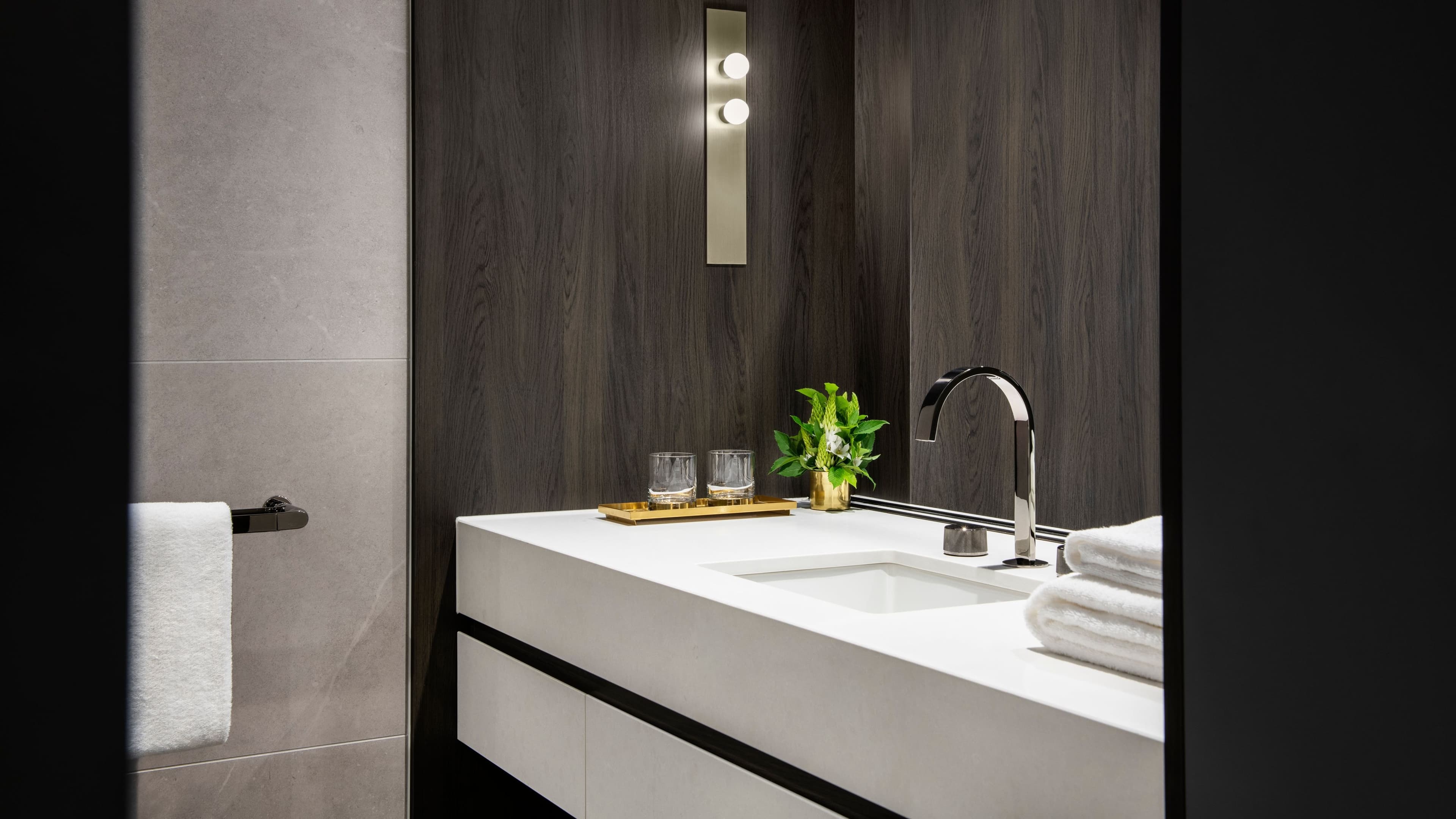 Deluxe Guest room - Image 5