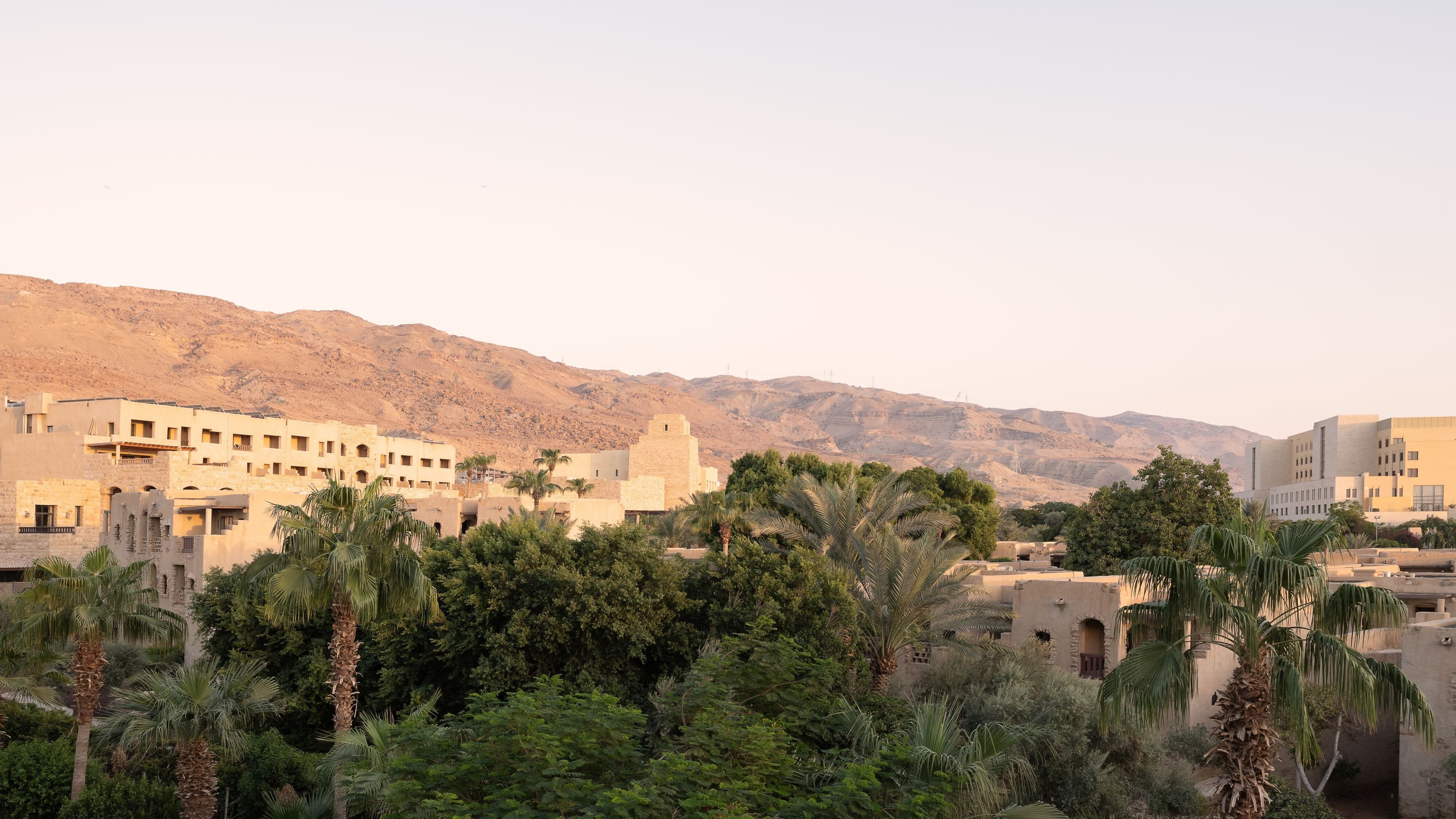 Deluxe Room - Image 2