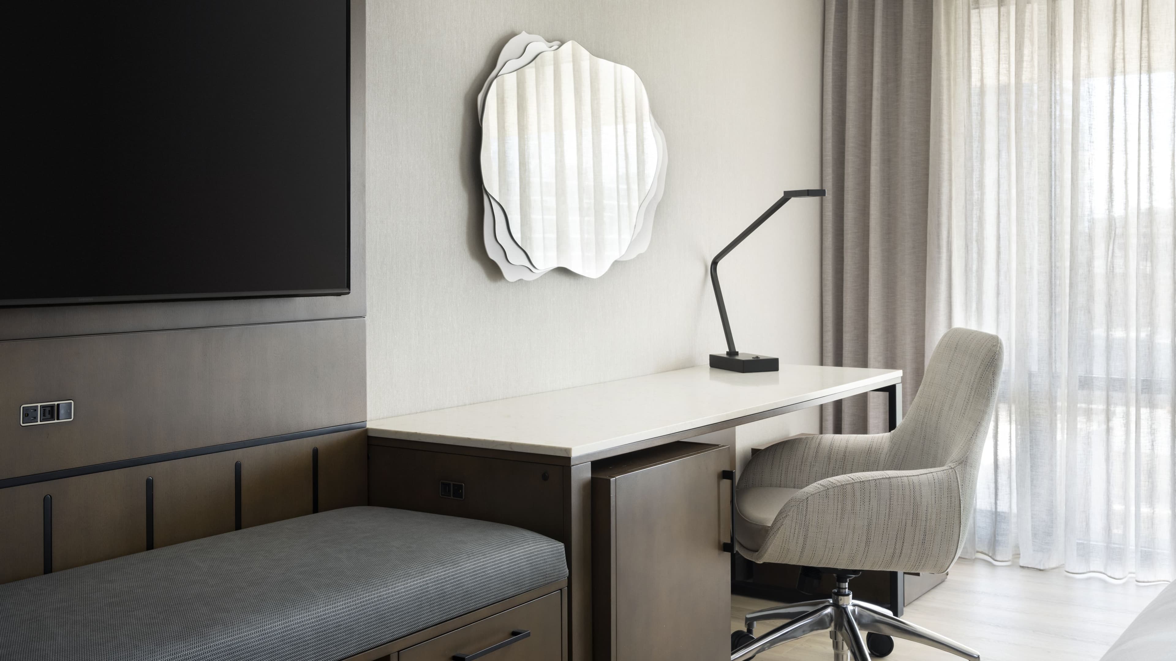 Deluxe Guest room - Image 4